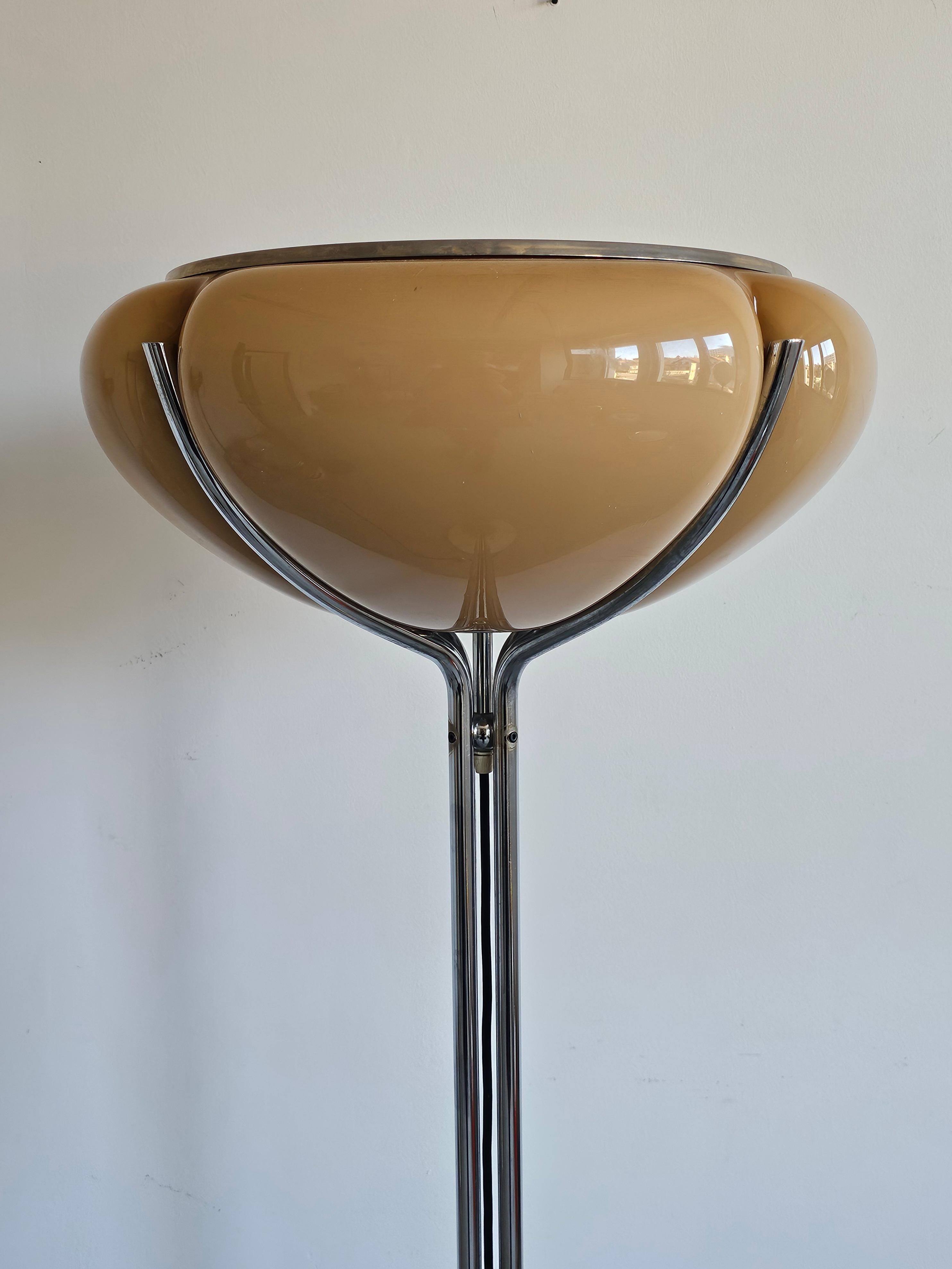 Steel Quadrifoglio Floor Lamp designed by Harvey Guzzini, manufactured by Meblo