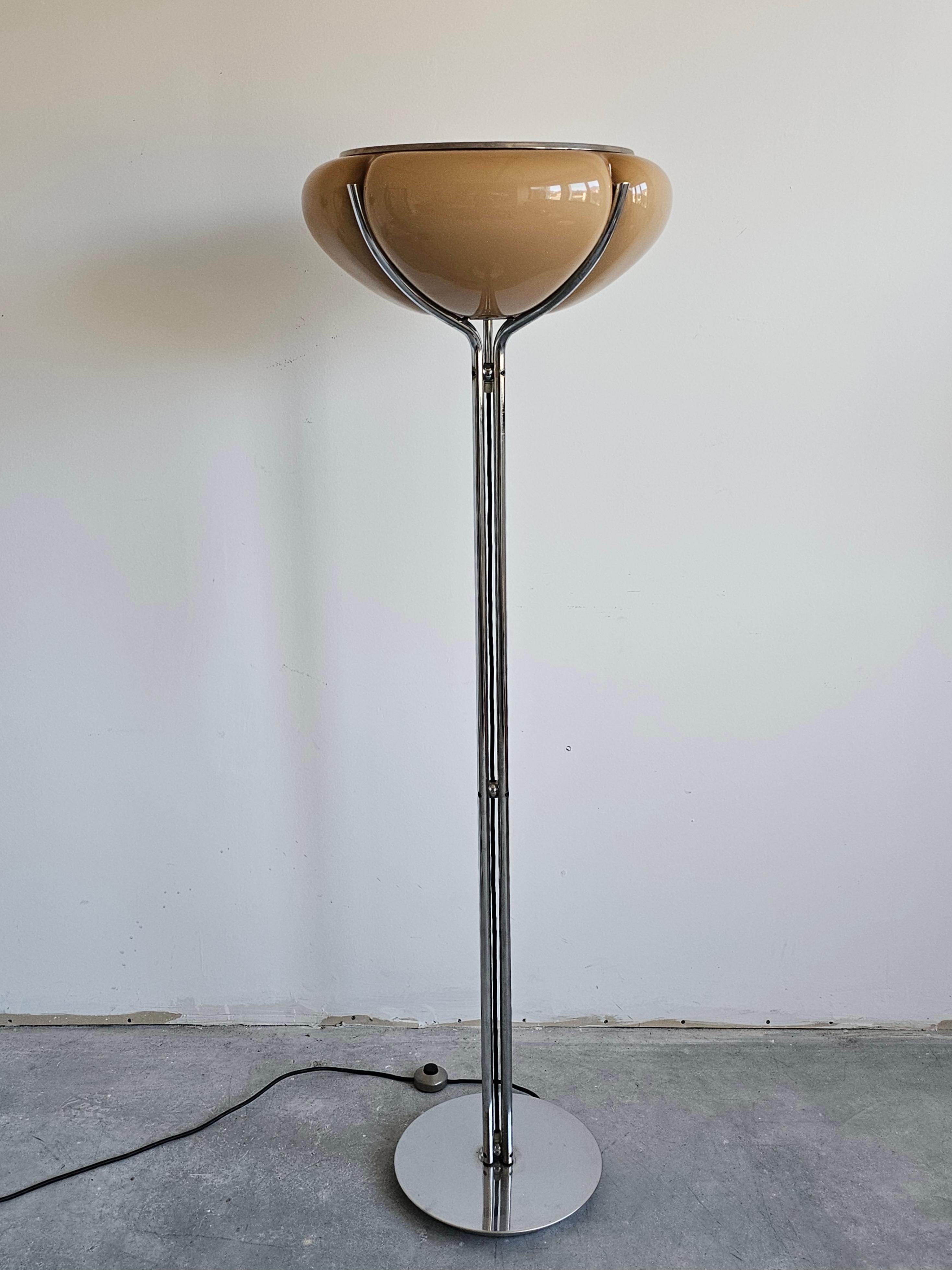Quadrifoglio Floor Lamp designed by Harvey Guzzini, manufactured by Meblo 1