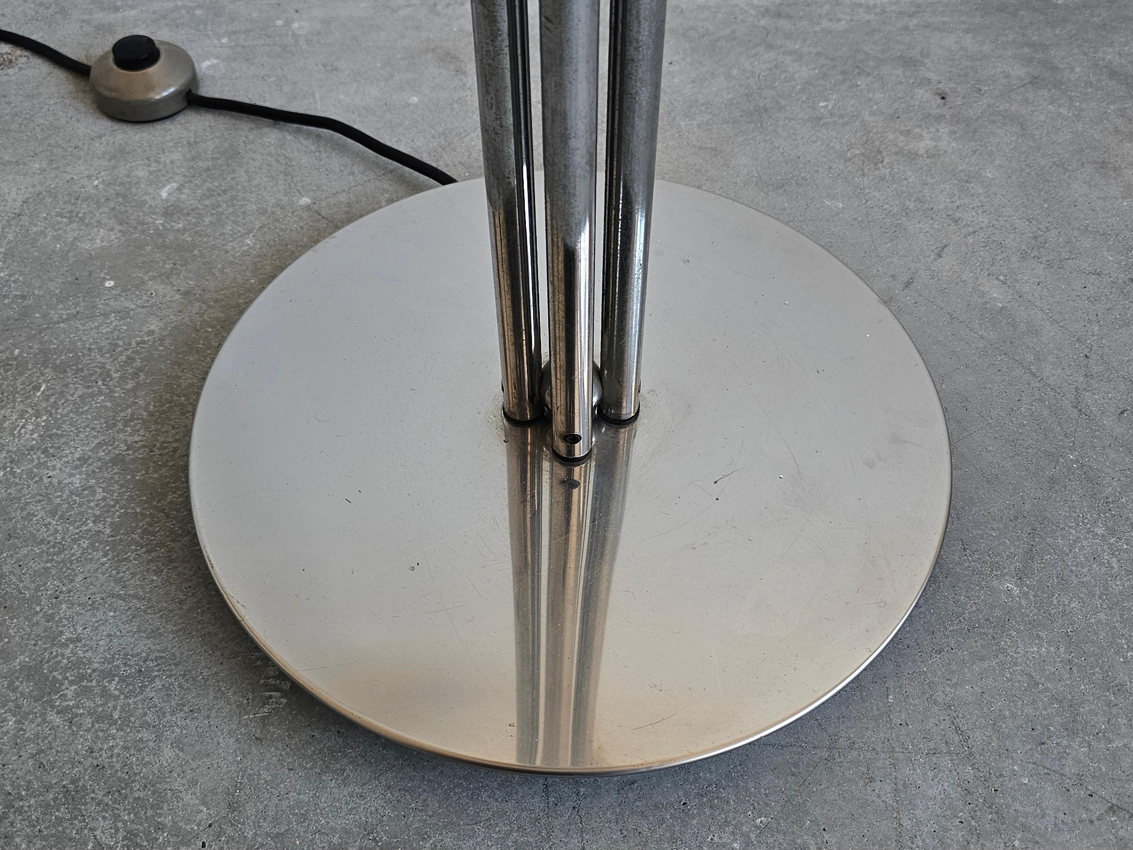 Quadrifoglio Floor Lamp designed by Harvey Guzzini, manufactured by Meblo 2