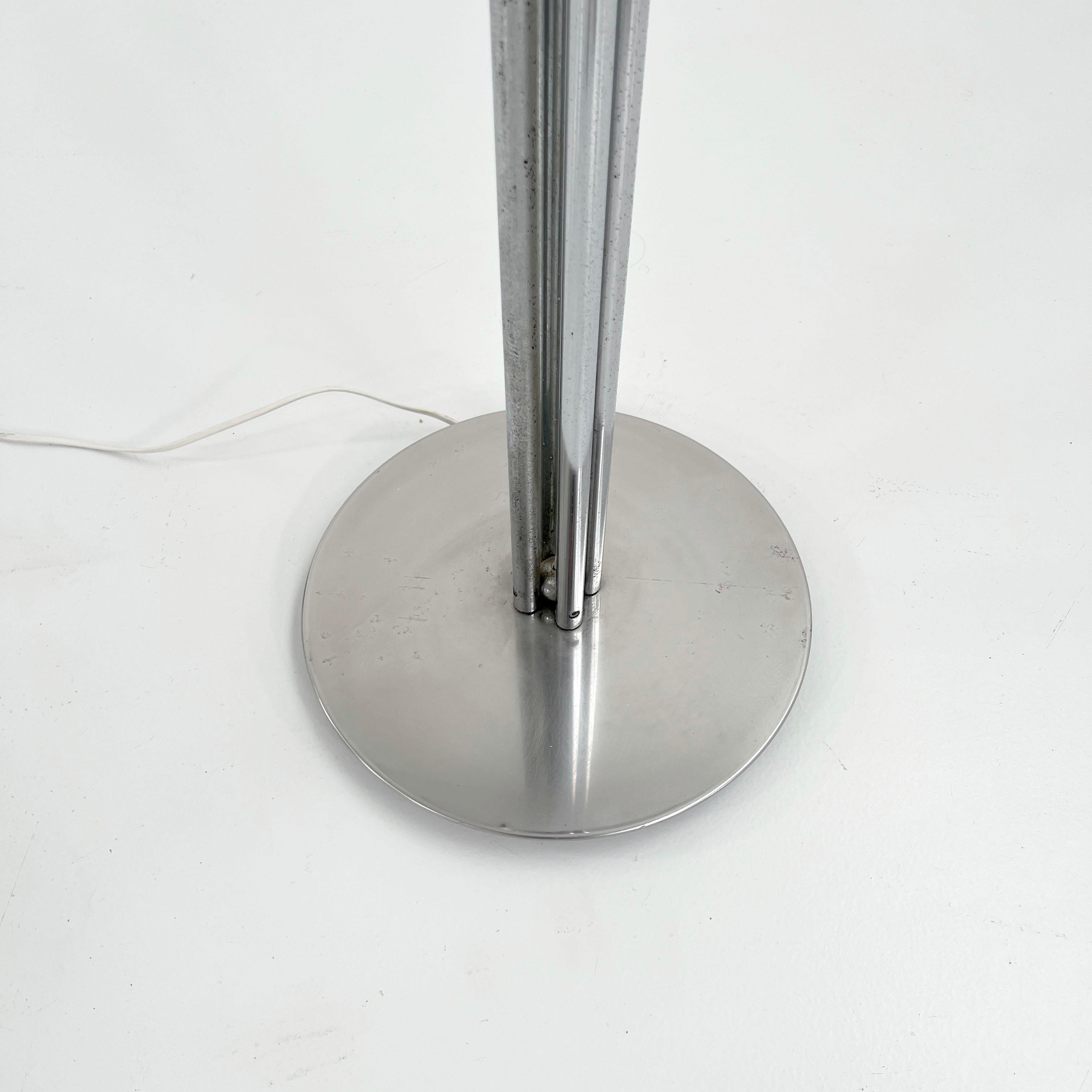 Quadrifoglio Floor Lamp from Harvey Guzzini, 1970s For Sale 3