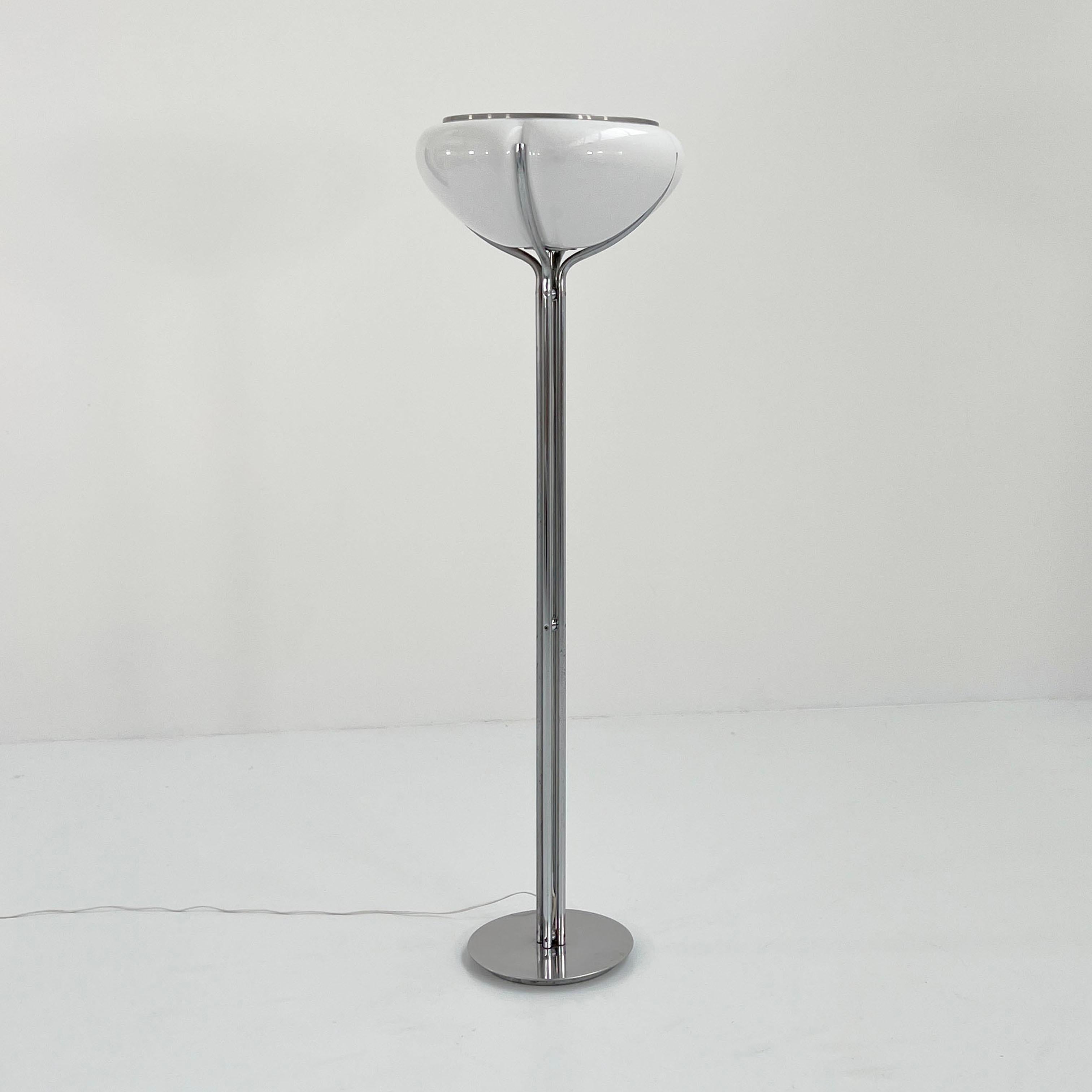 Mid-Century Modern Quadrifoglio Floor Lamp from Harvey Guzzini, 1970s For Sale