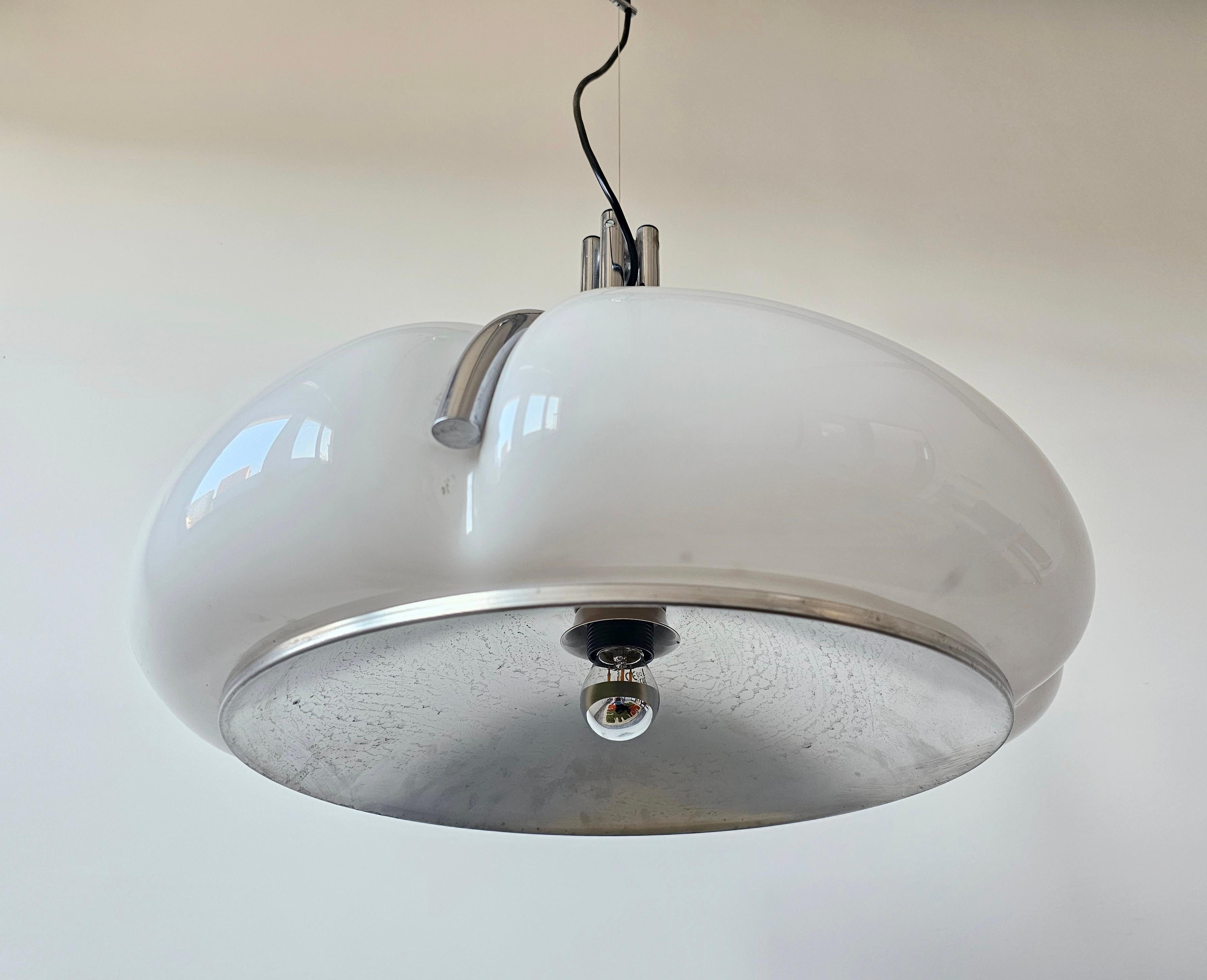 Quadrifoglio Pendant designed by Gae Aulenti for Guzzini, Yugoslavia, 1960s In Good Condition For Sale In Beograd, RS