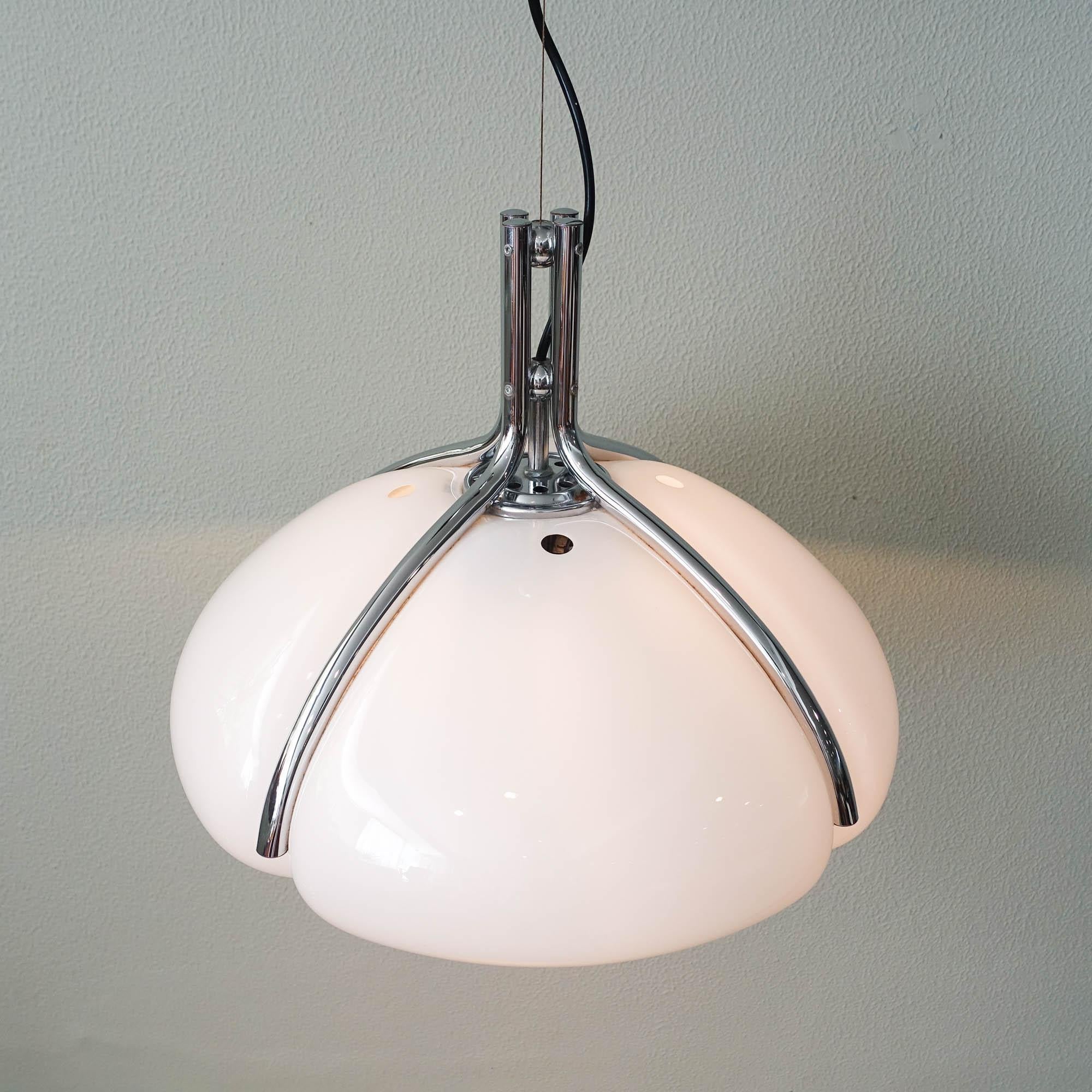 Quadrifoglio Pendant Lamp by Gae Aulenti for Harvey Guzzini, 1970s For Sale 2