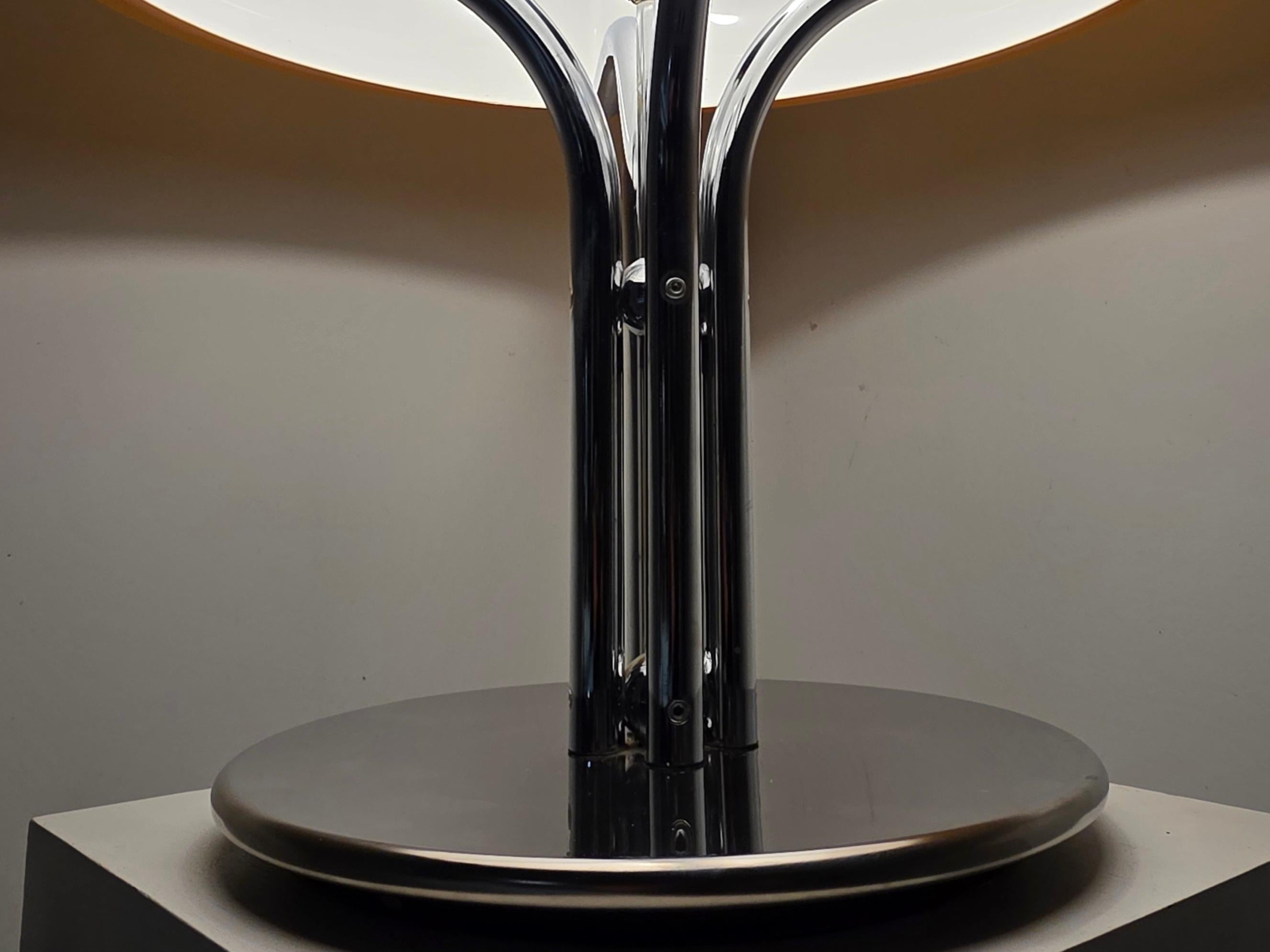 Quadrifoglio table lamp by Harvey Guzzini for IGuzzini, 1970s 4