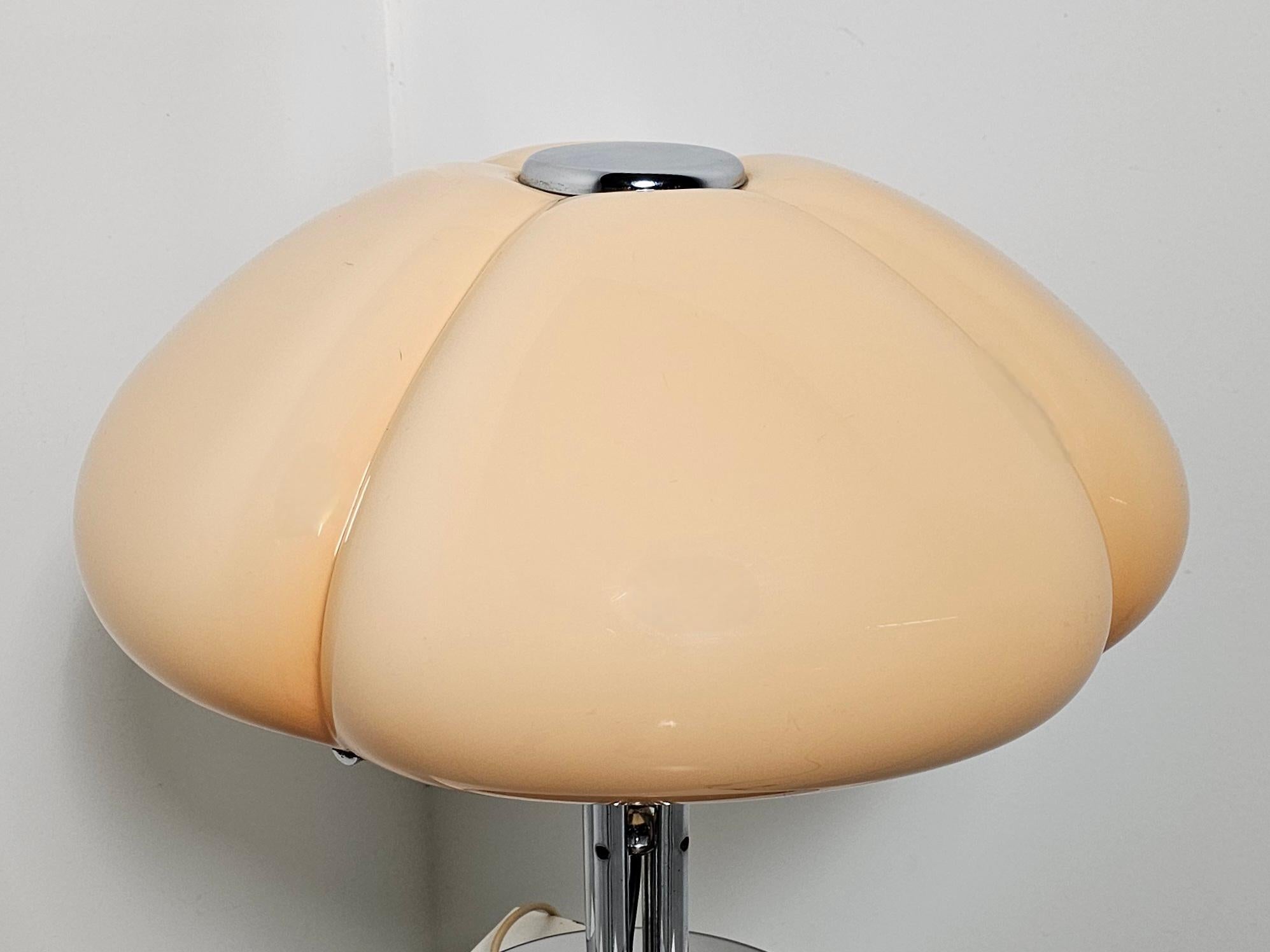 Lampe de table Quadrifoglio de Gae Aulenti pour Harvey Guzzini, 1970 1