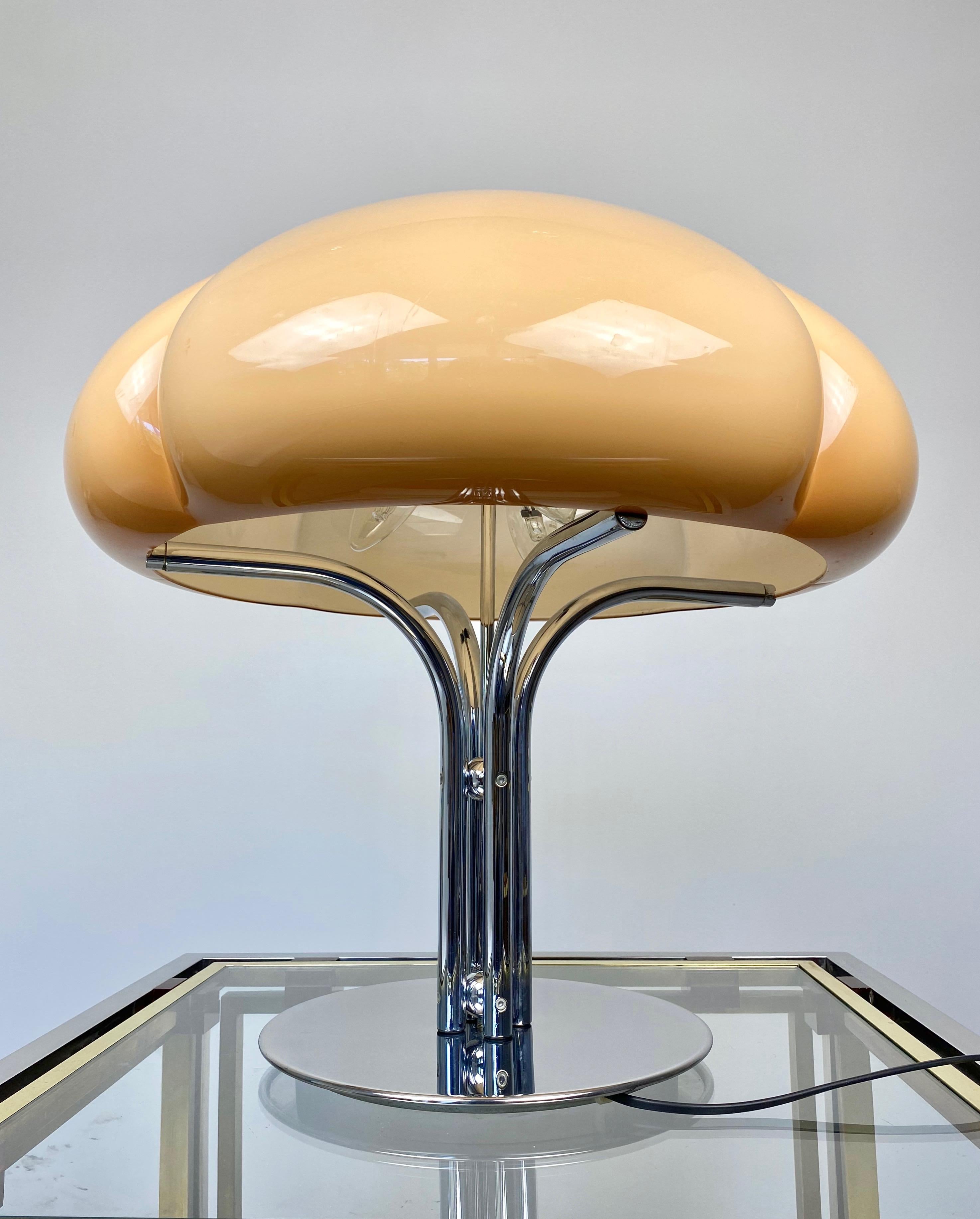 Mid-Century Modern Lampe de table Quadrifoglio par Gae Aulenti pour Harvey Guzzini:: Italie:: 1970