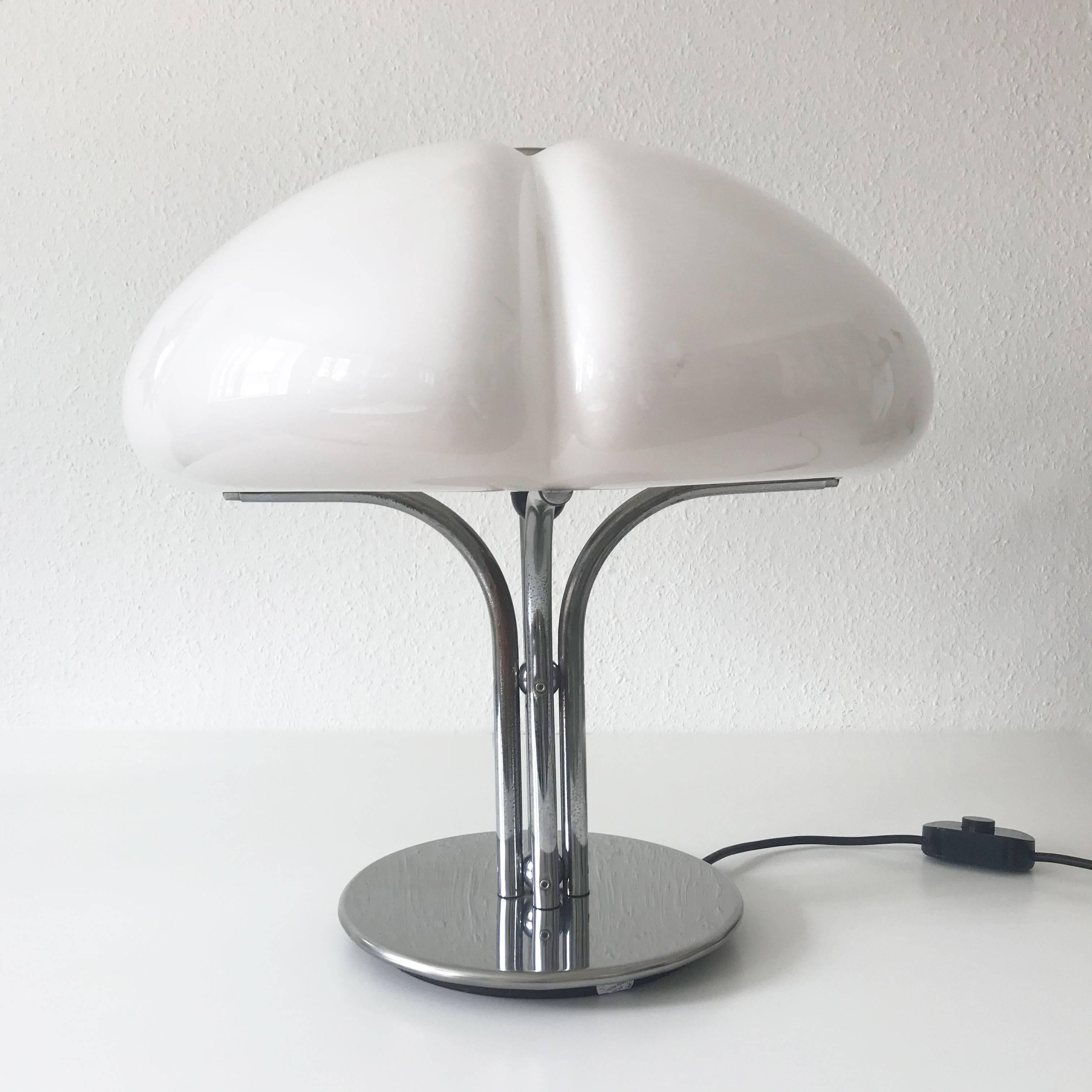 Milieu du XXe siècle Lampe de table Quadrifoglio de Gae Aulenti pour Harvey Luce:: 1968:: Italie