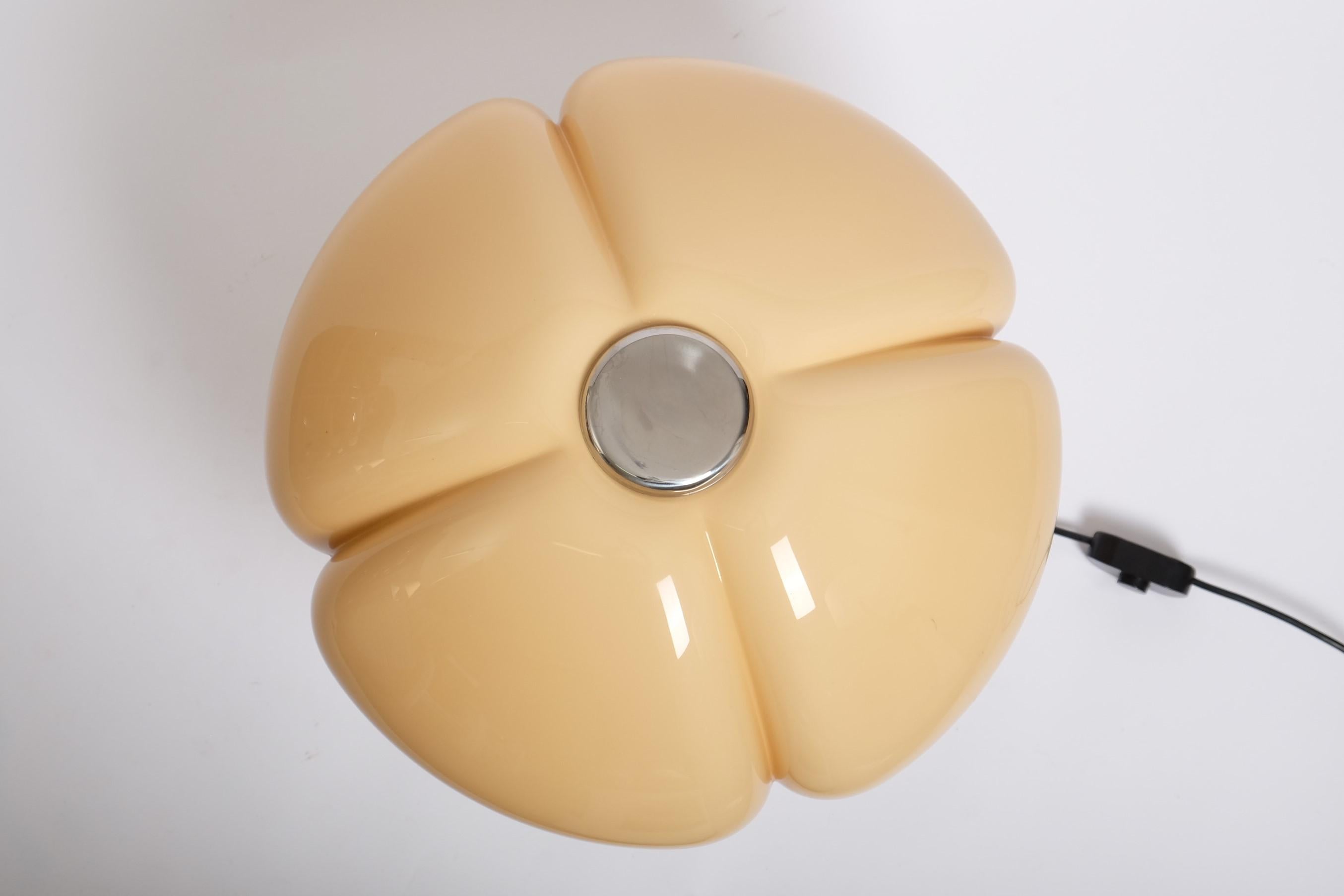 Quadrifoglio-Tischlampe von Gae Aulenti für Guzzini, Italien 1960er Jahre 9