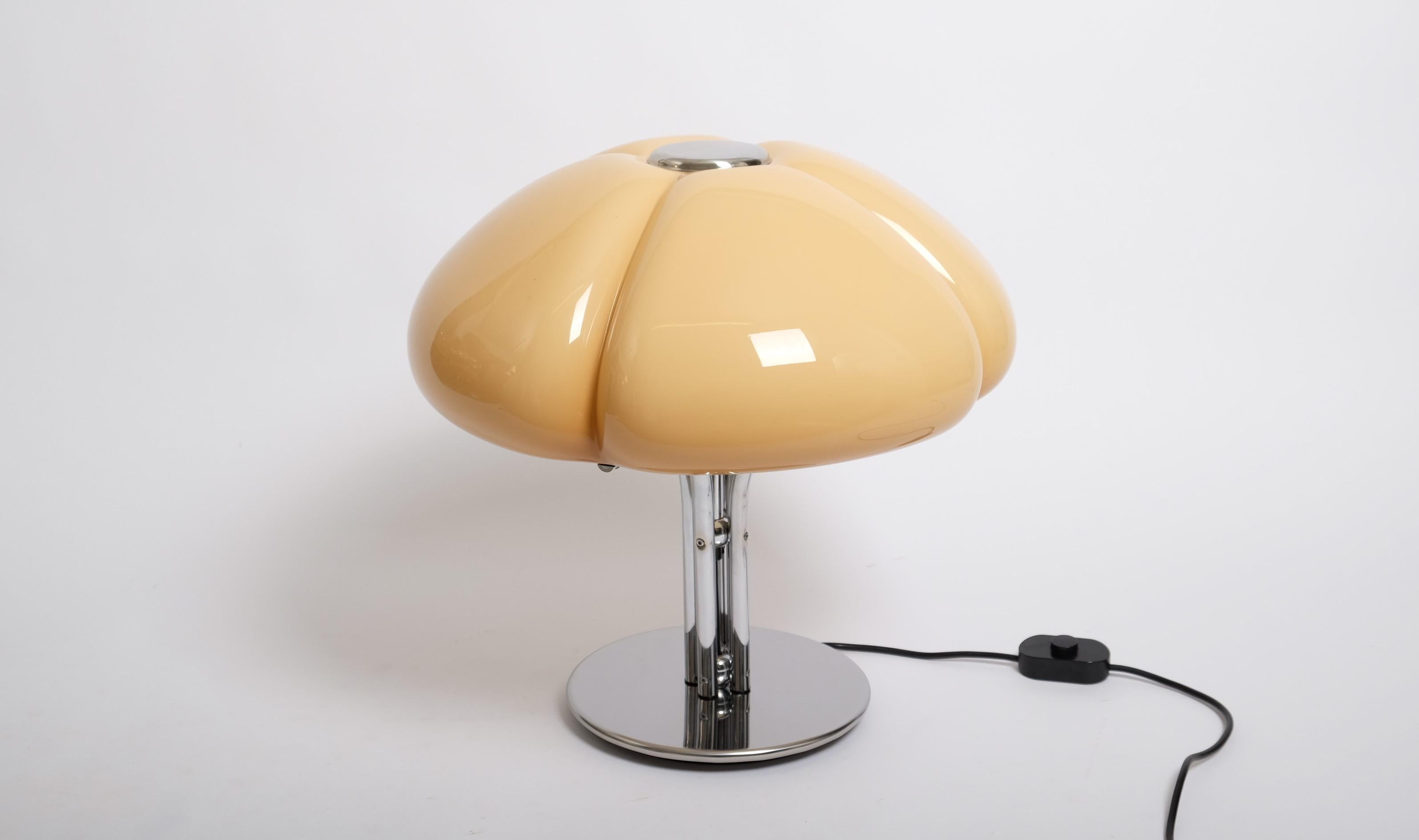 Mid-Century Modern Lampe de table Quadrifoglio de Gae Aulenti pour Guzzini, Italie, années 1960