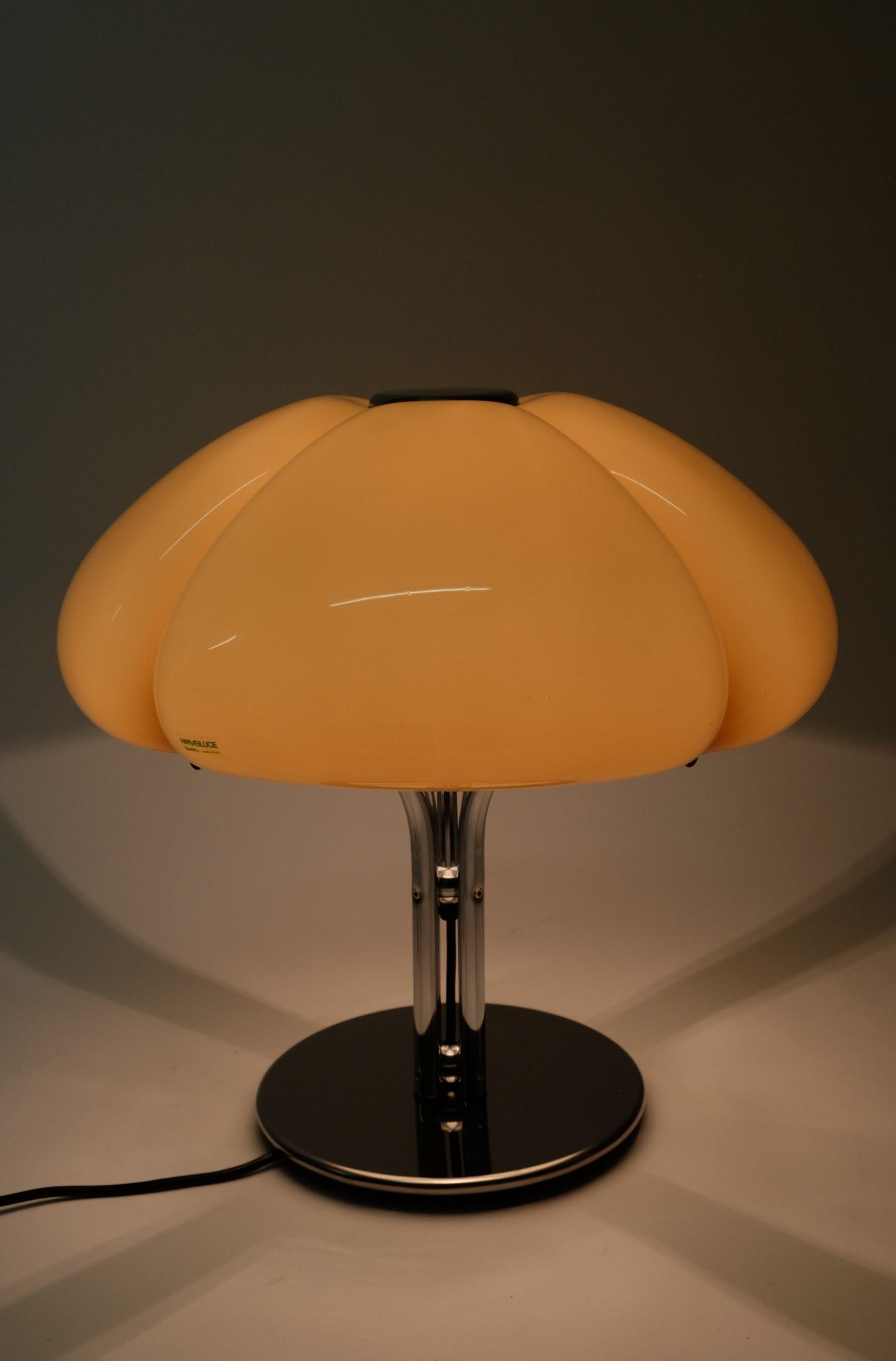 Lampe de table Quadrifoglio de Gae Aulenti pour Guzzini, Italie, années 1960 2