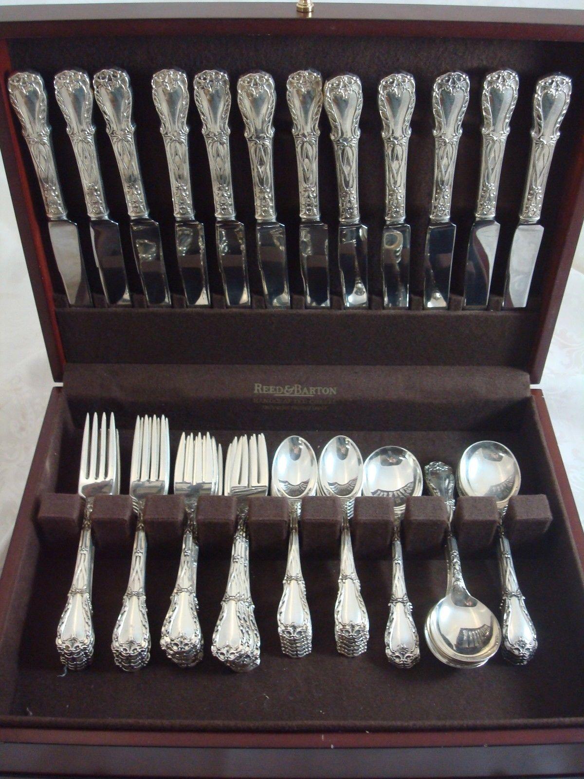 Stunning Quadrille by Kirk sterling silver flatware 60 piece set, in excellent condition. This set includes:

12 knives, 9 1/8