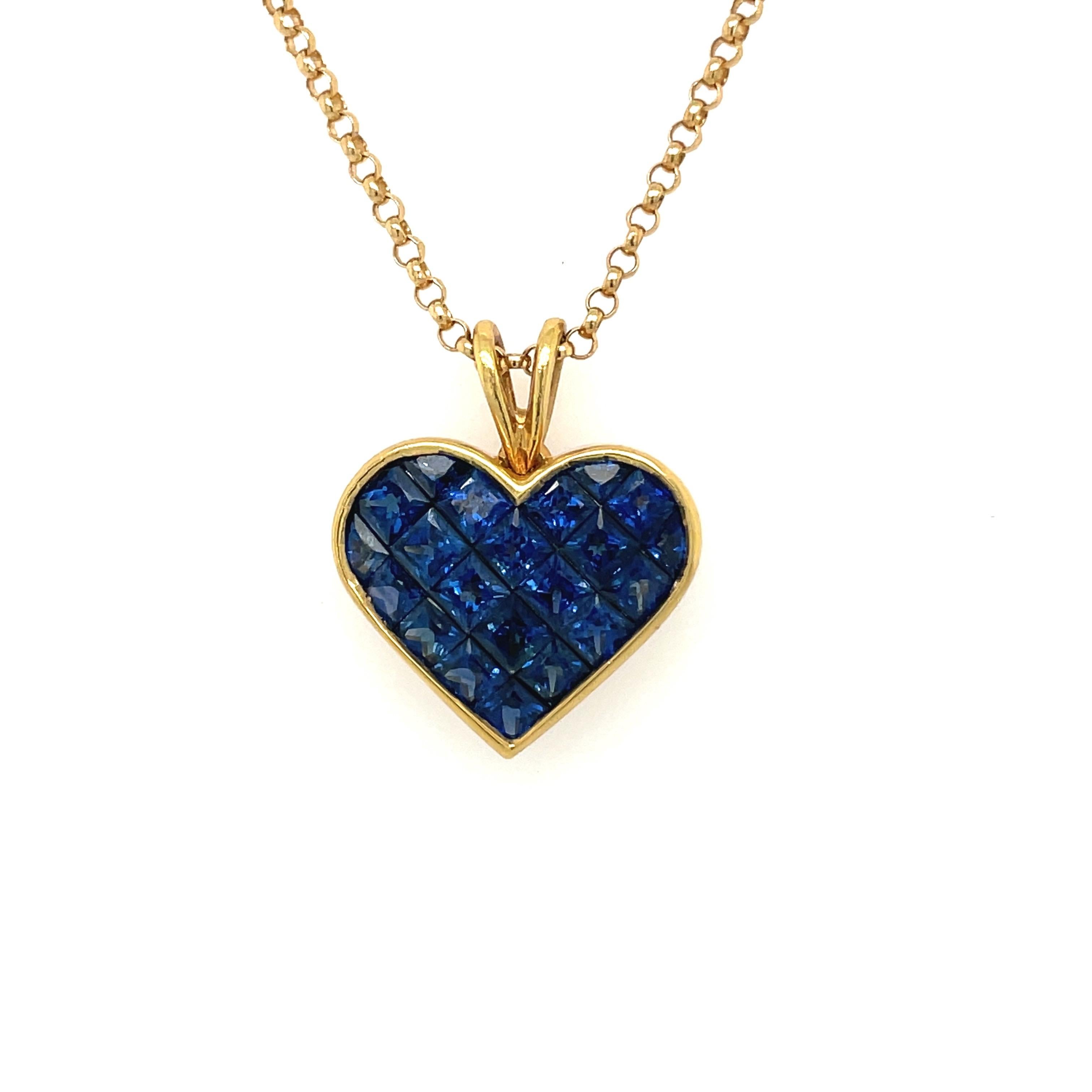 Under the trademark Quadrillion, Bez Ambar created the modern square shaped princess cut blue sapphire. It became one the most innovative and widely used gemstone cuts of the 21st century.
This magnificent 18 karat yellow gold heart is set with 2.53