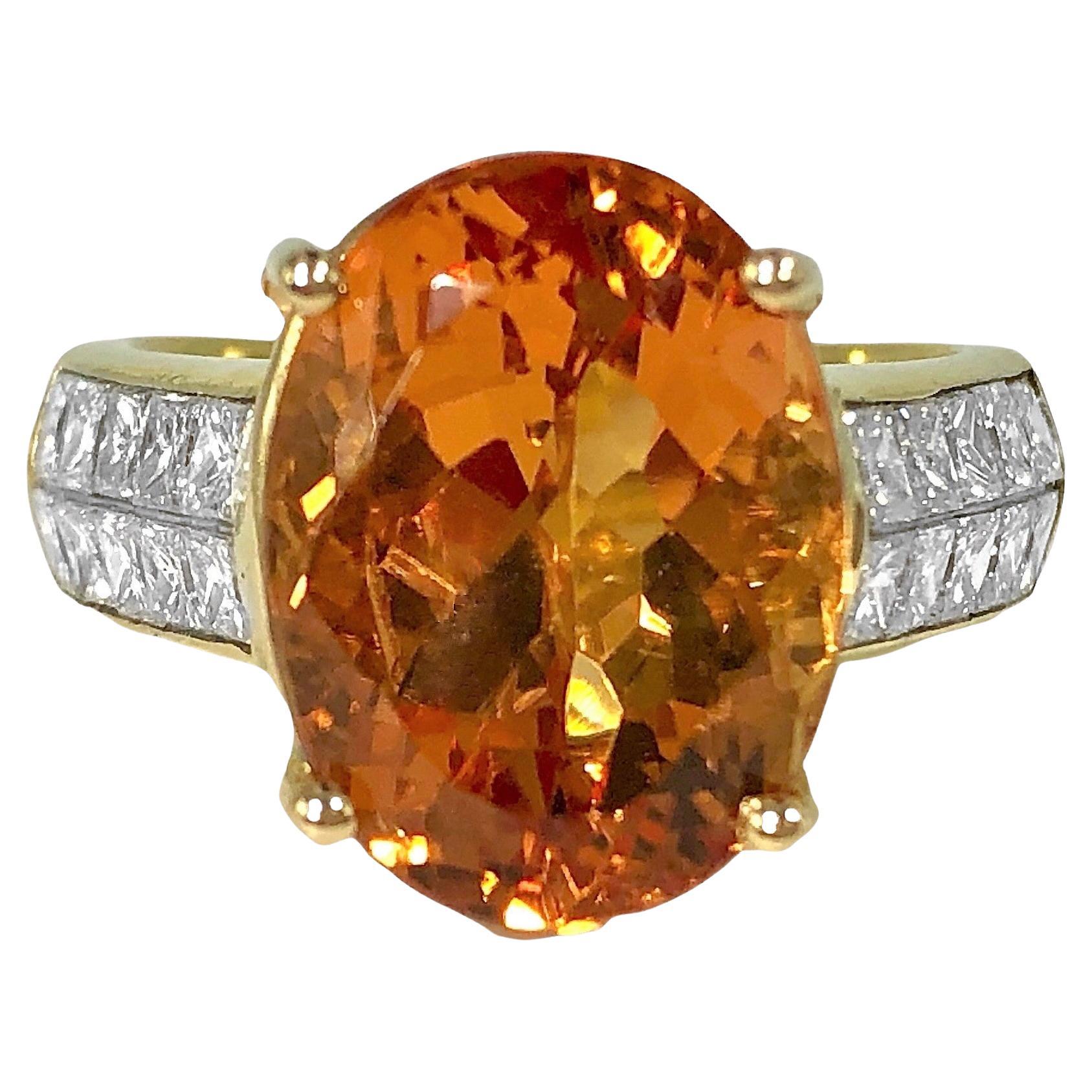 Quadrillion Brand 18 Yellow Gold Ring with 10.82ct Precious Topaz and Diamonds For Sale