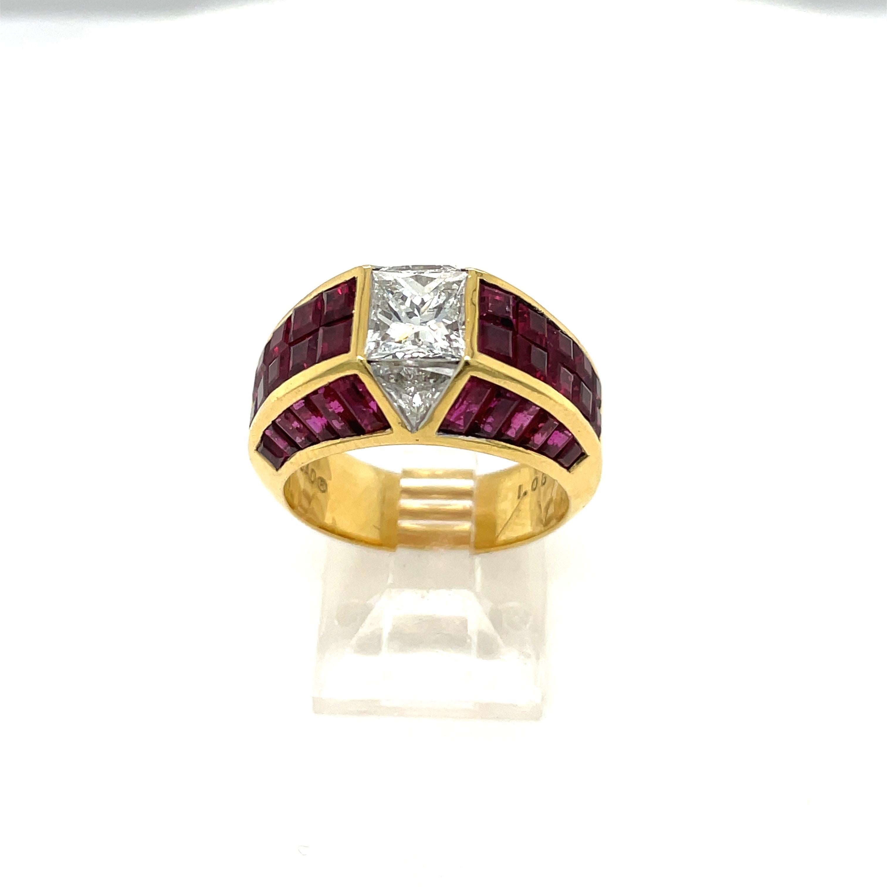 Bague Quadrillion sertie de diamants de 1,36 carat et de rubis 4,31 carats Neuf - En vente à New York, NY