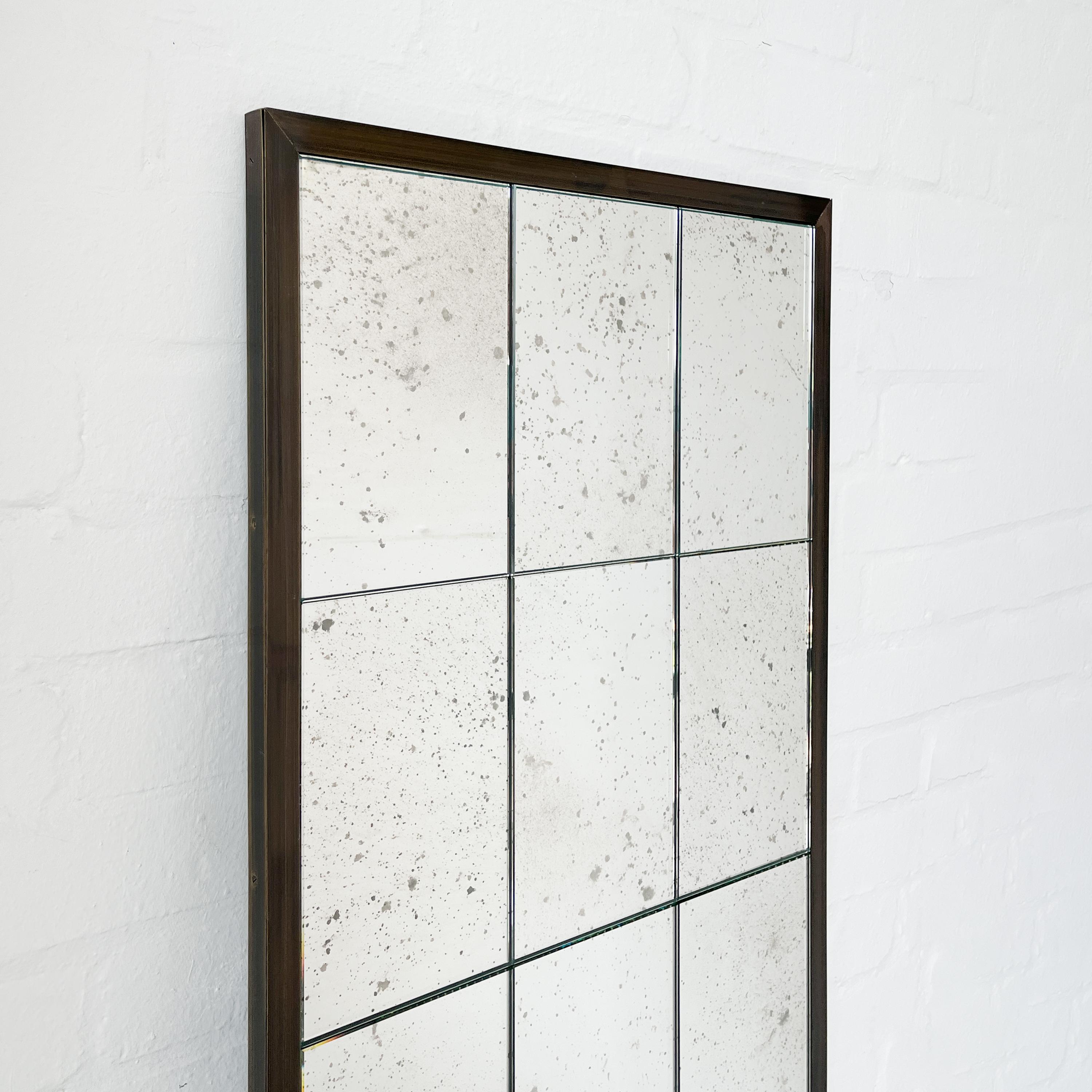 Britannico Specchio rettangolare anticato Quadris con pannelli multipli e cornice in bronzo patinato in vendita