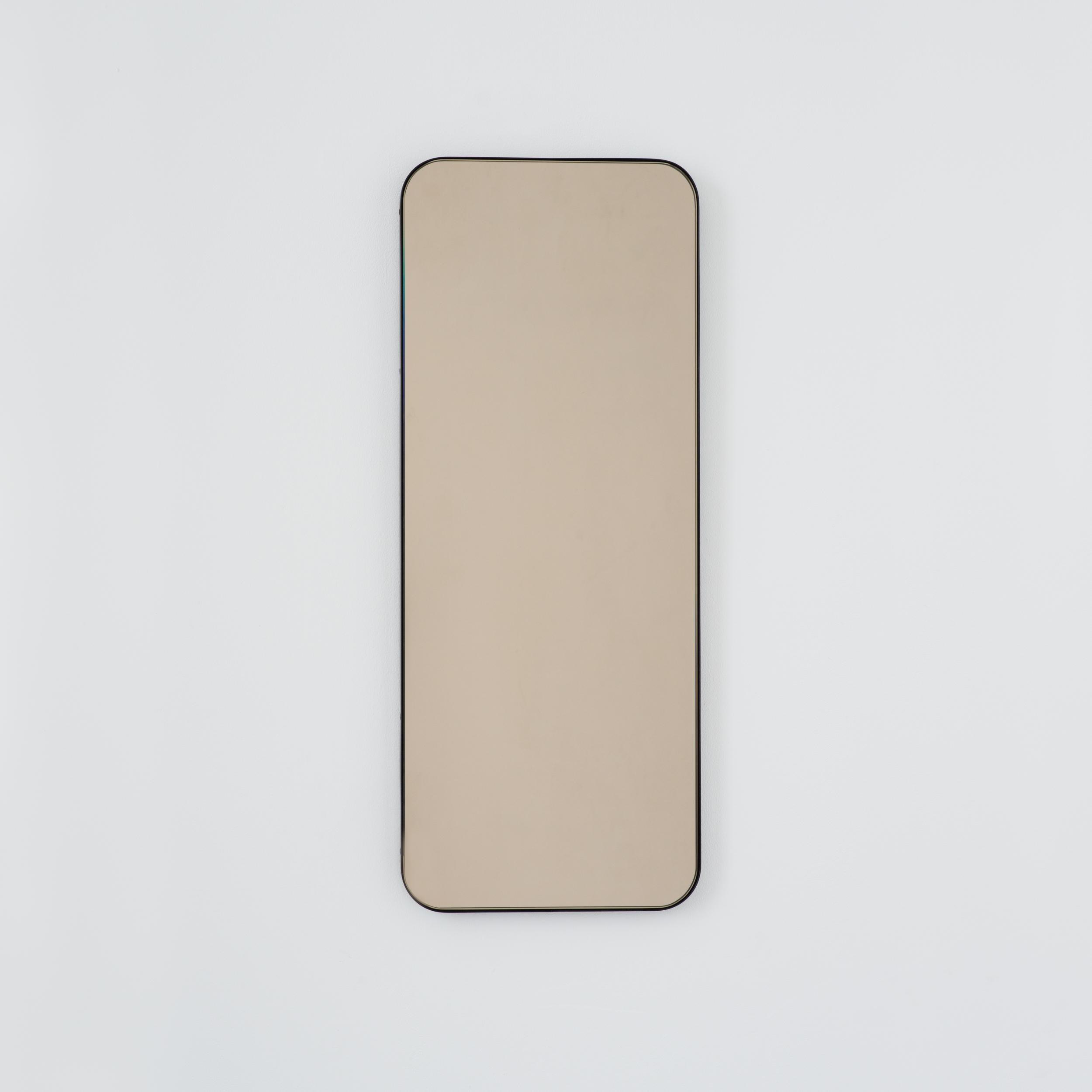 Miroir rectangulaire teinté bronze Quadris avec cadre en laiton patiné bronze, large Neuf - En vente à London, GB
