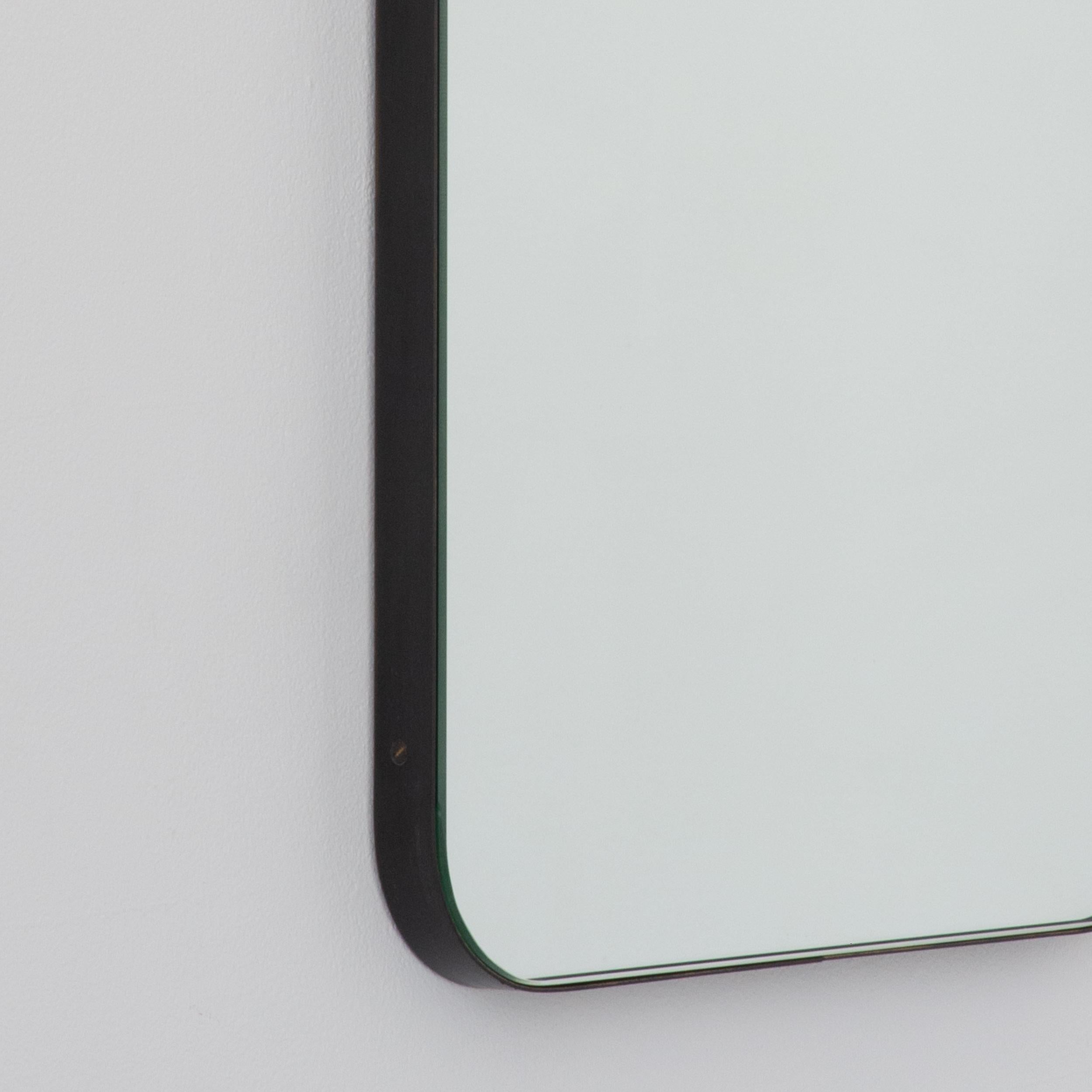 Britannique Miroir minimaliste rectangulaire Quadris avec cadre Patina, petit en vente