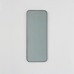 Quadris Black Tinted Rectangular Minimalist Mirror with a Black Frame, XL (miroir minimaliste rectangulaire teinté noir avec cadre noir)