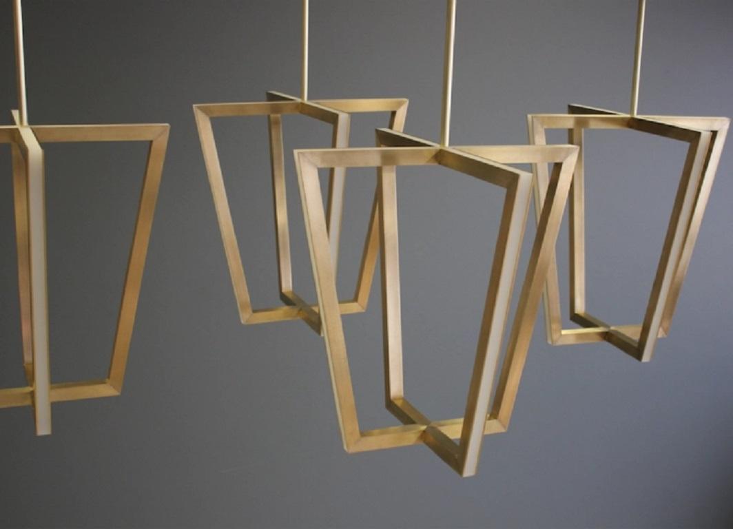 Ciondolo in ottone dorato a quattro dimensioni di forma geometrica di Christopher Boots In condizioni Nuovo in vendita a Geneve, CH