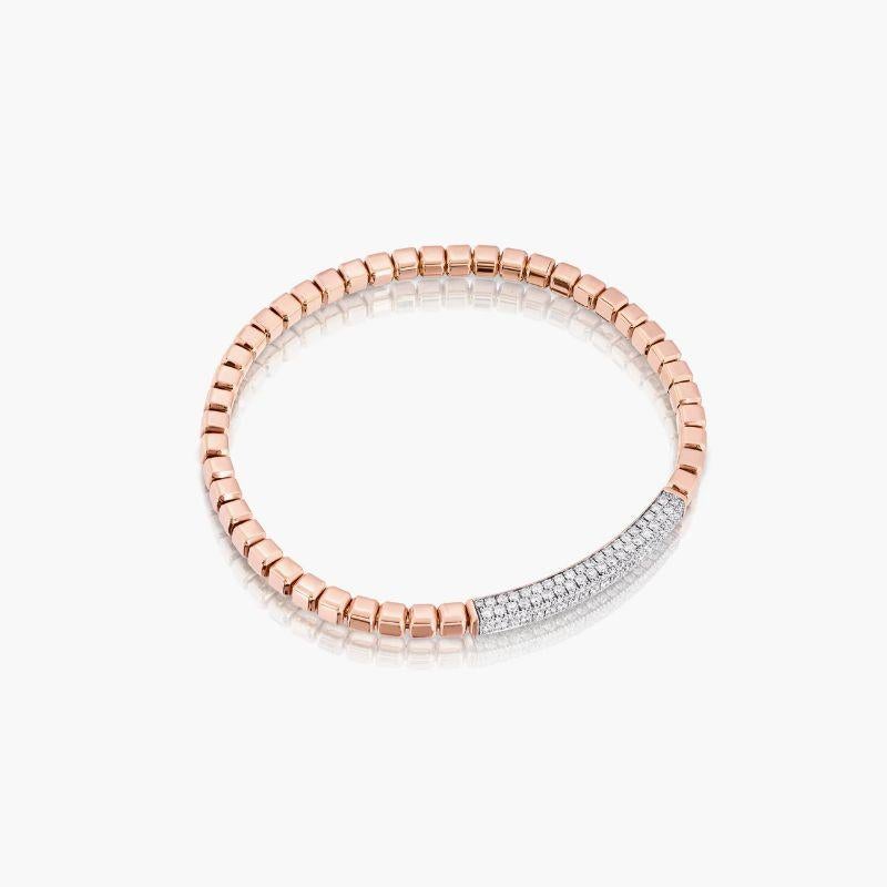 Quadro Multi ID Bracelet with White Diamonds and 18K Rose Gold, Size M

12 brilliant-cut, white pave set diamonds are decorated over three sides of the central bar, creating a spectacular sparkle on your wrist when worn in the natural light.