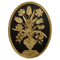 Grabado floral ovalado negro y pan de oro hecho a mano por Cupioli