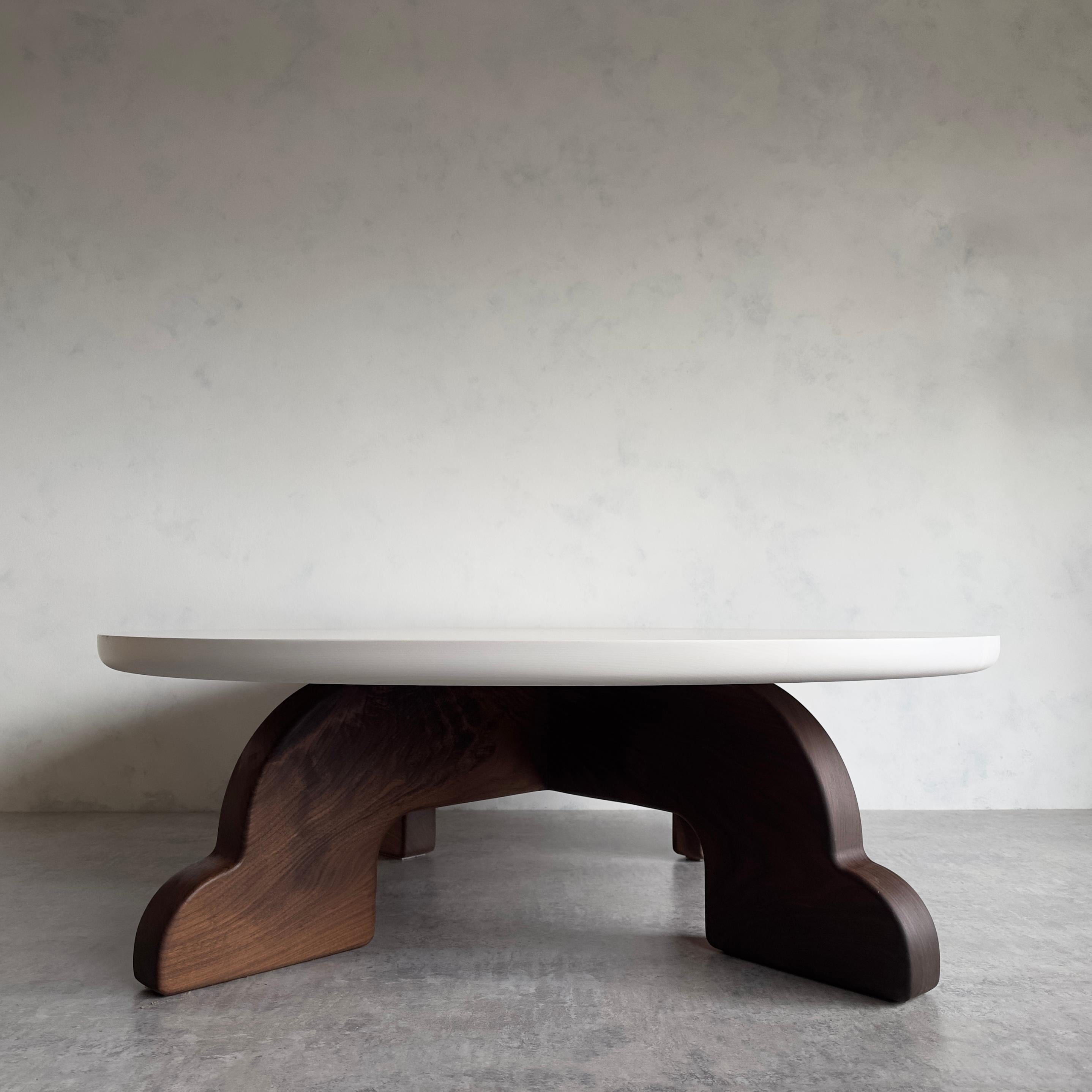 Table basse Quadruped de MSJ Furniture Studio Neuf - En vente à Vancouver, BC