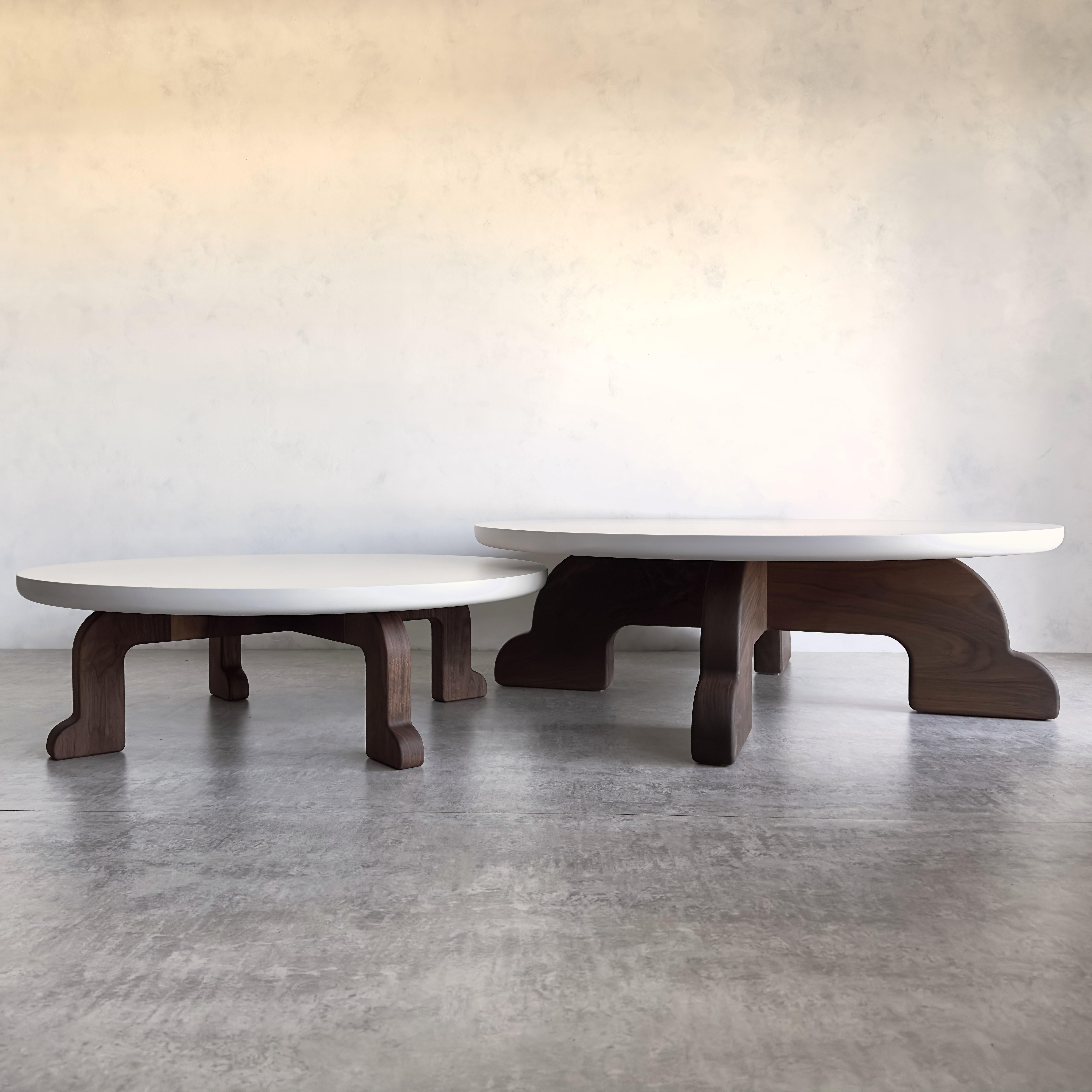 Table basse Quadruped de MSJ Furniture Studio en vente 1