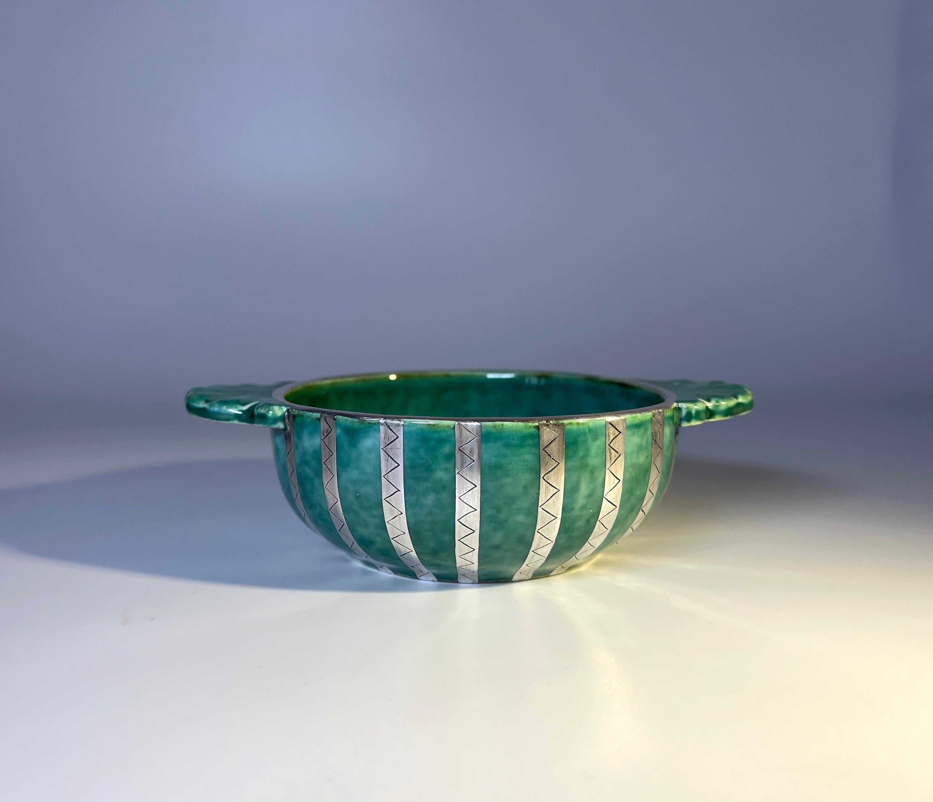 Quaich Stoneware Loving Cup by Wilhelm Kage, Argenta, Gustavsberg, Sweden 1960s In Good Condition In Rothley, Leicestershire