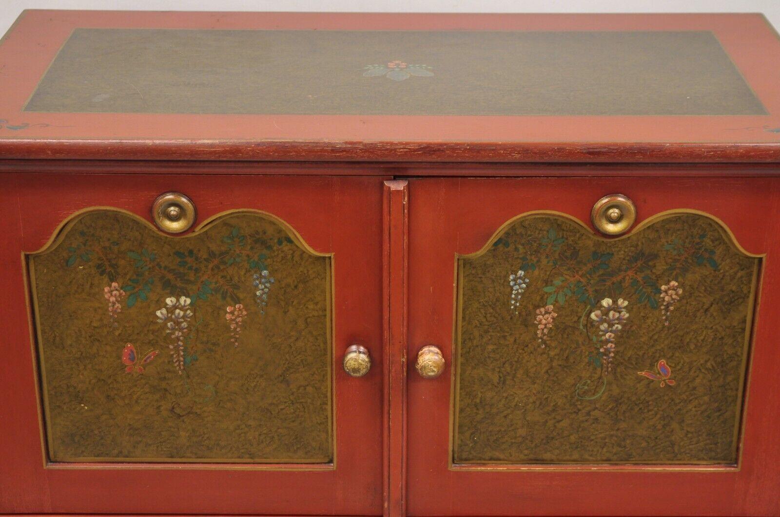 Kleiner rot lackierter Schrank im Kolonialstil von Stickley Bros. Quaint Furniture im Angebot 8