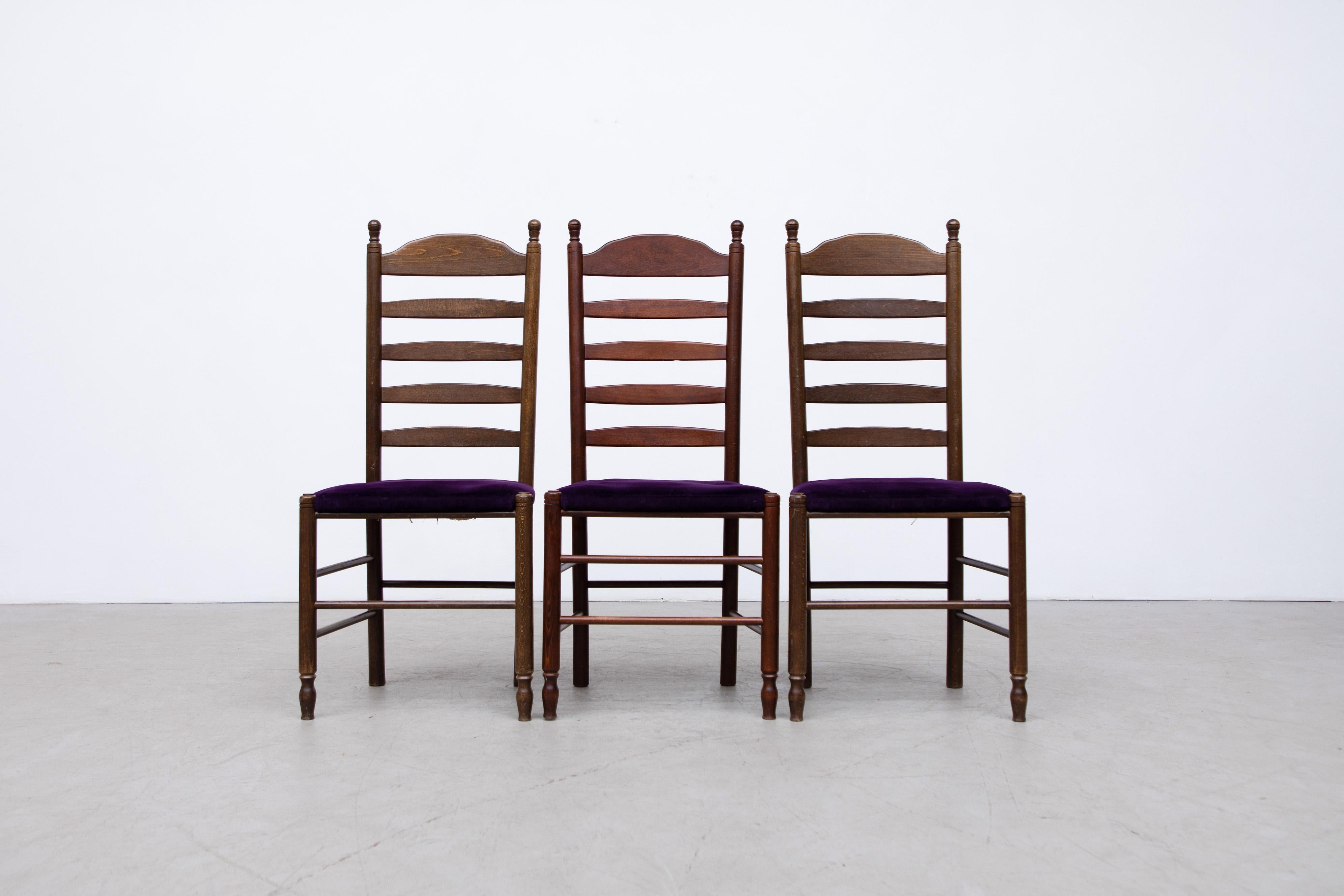 Quaker Style Ladder Back Rush and Velvet Dining Chairs In Good Condition In Los Angeles, CA