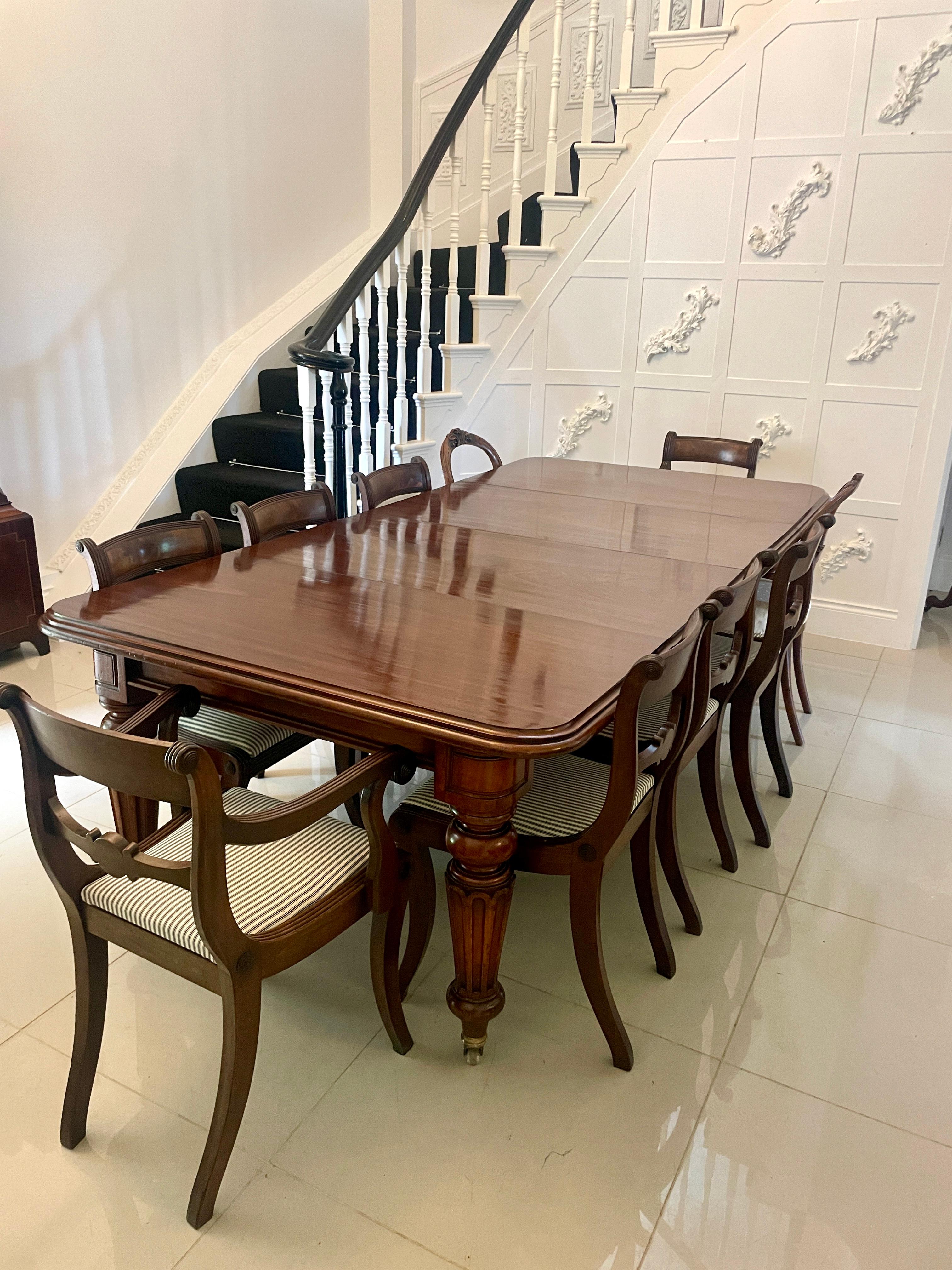 Quality 10 Seater Antique Victorian Figured Mahogany Extending Dining Table For Sale 1