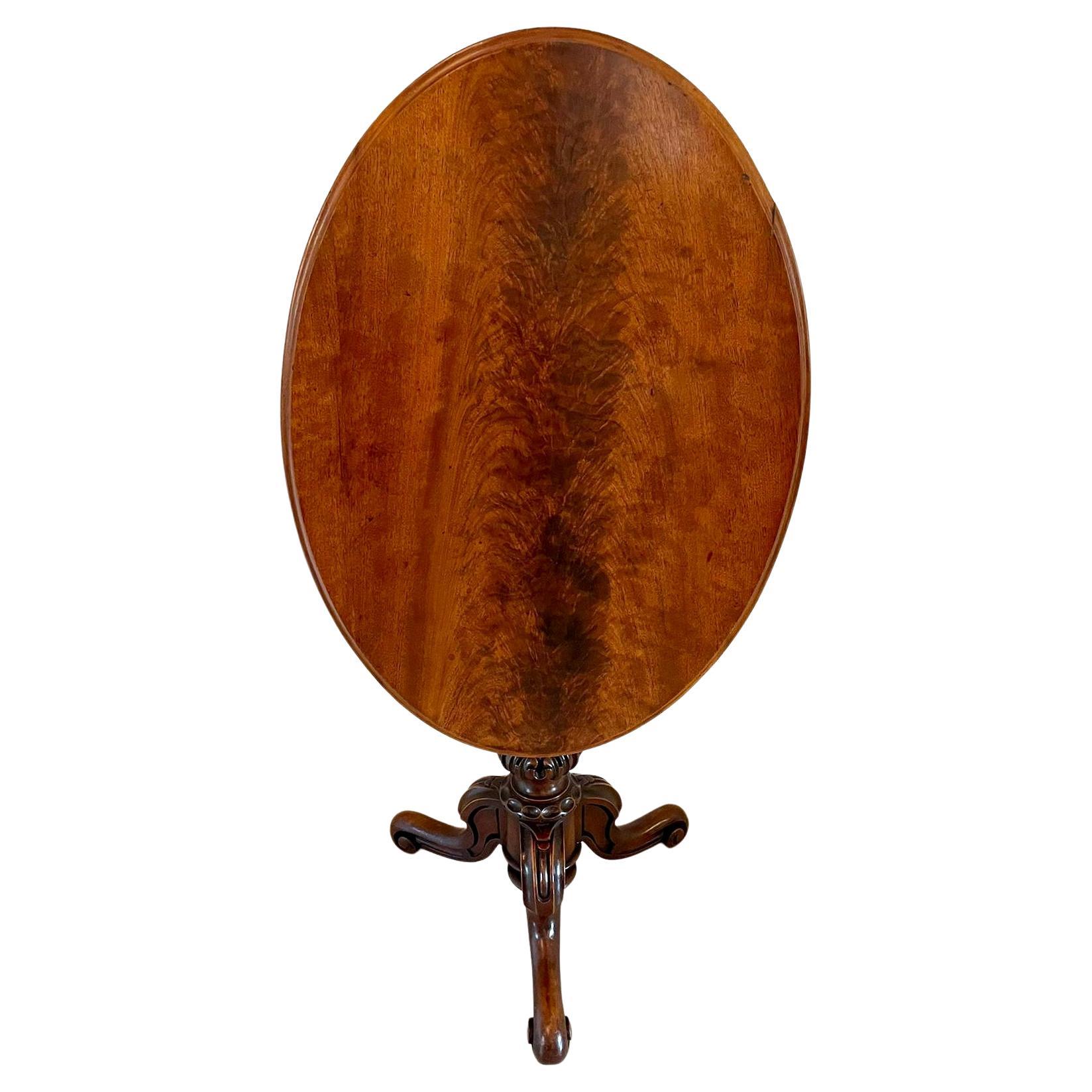 Quality 19th Century Antique Victorian Oval Figured Walnut Lamp Table For Sale