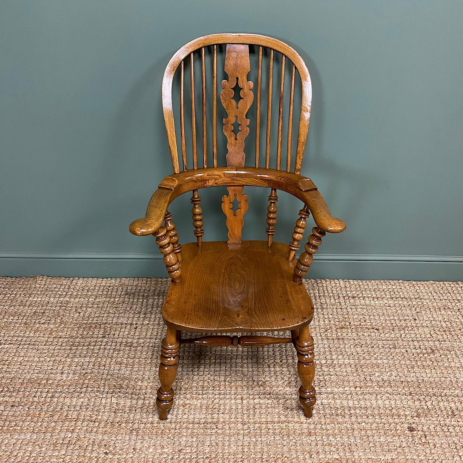 Quality 19th Century Elm & Ash Broad Arm Antique Windsor Chair In Good Condition For Sale In Clitheroe, GB