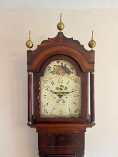 Reloj de caja larga de caoba antiguo de calidad del siglo XVIII