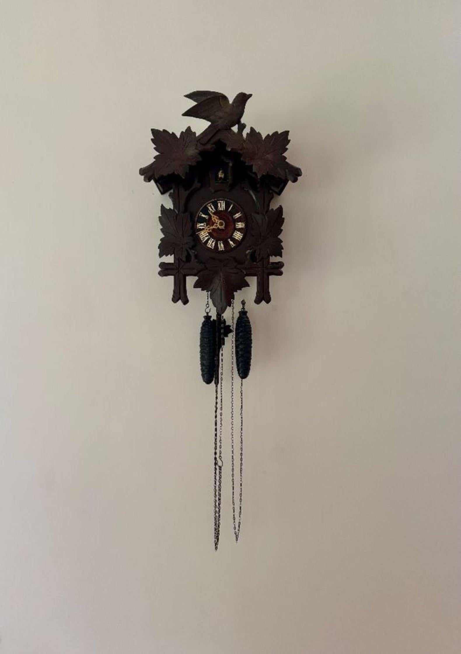 Orologio a cucù Black Forest antico e di qualità in vendita
