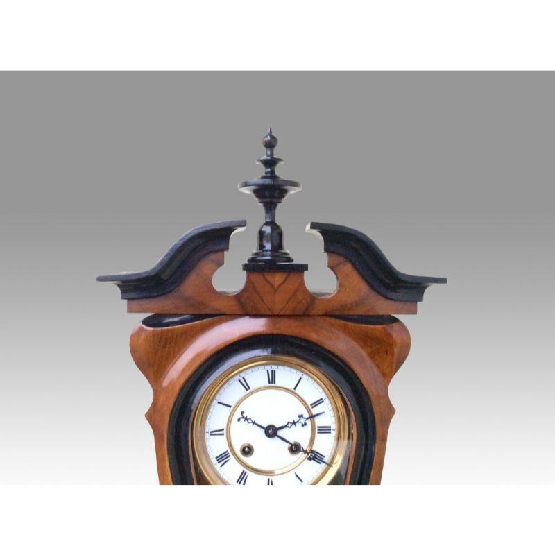 Antike Wiener Frühlings-Uhr in hochwertiger Qualität aus schwarzem Walnussholz von Gustav Becker (Viktorianisch) im Angebot