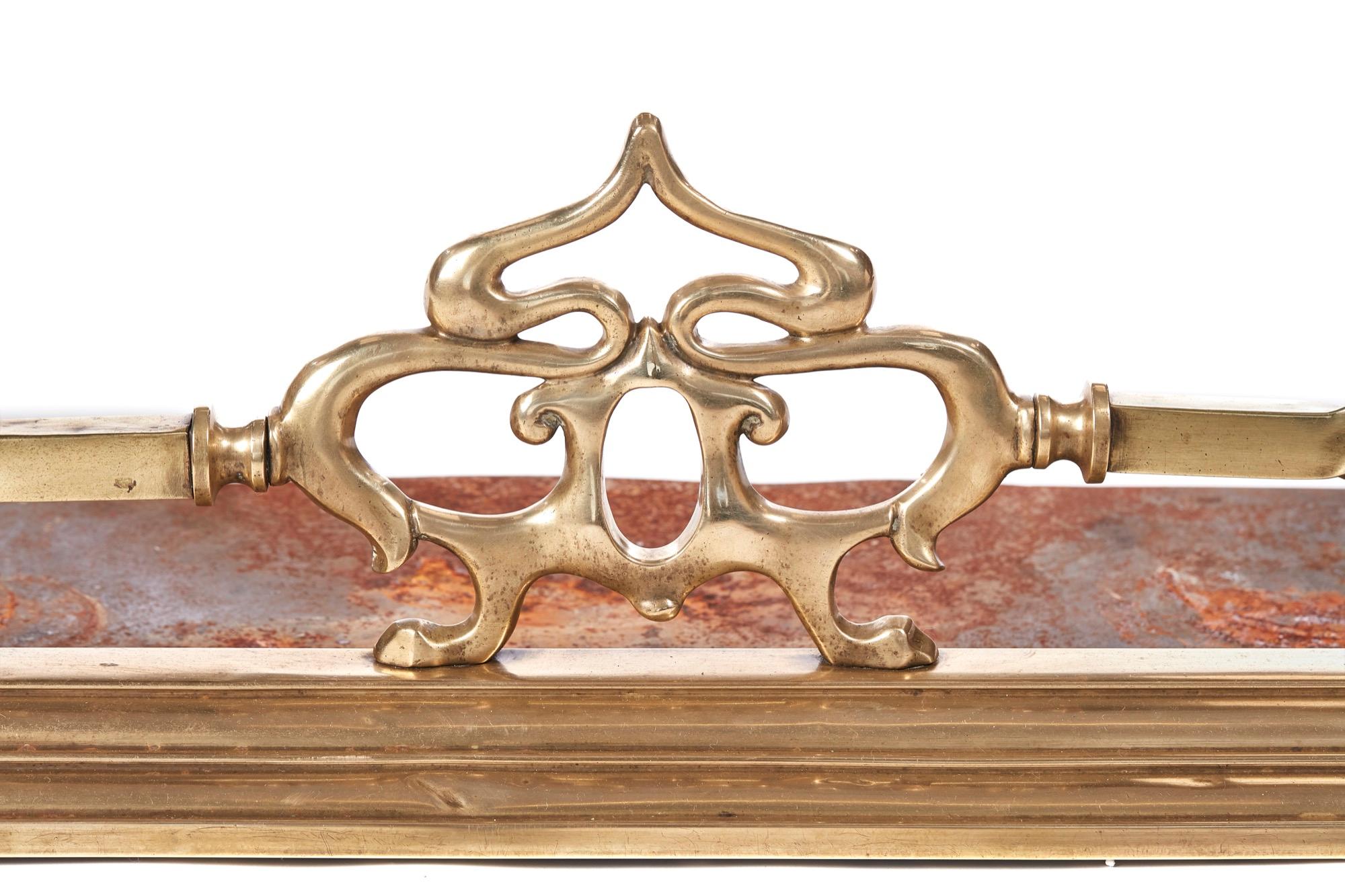 Quality antique brass Art Nouveau fender, lovely shaped design and original condition.
Measures: 55