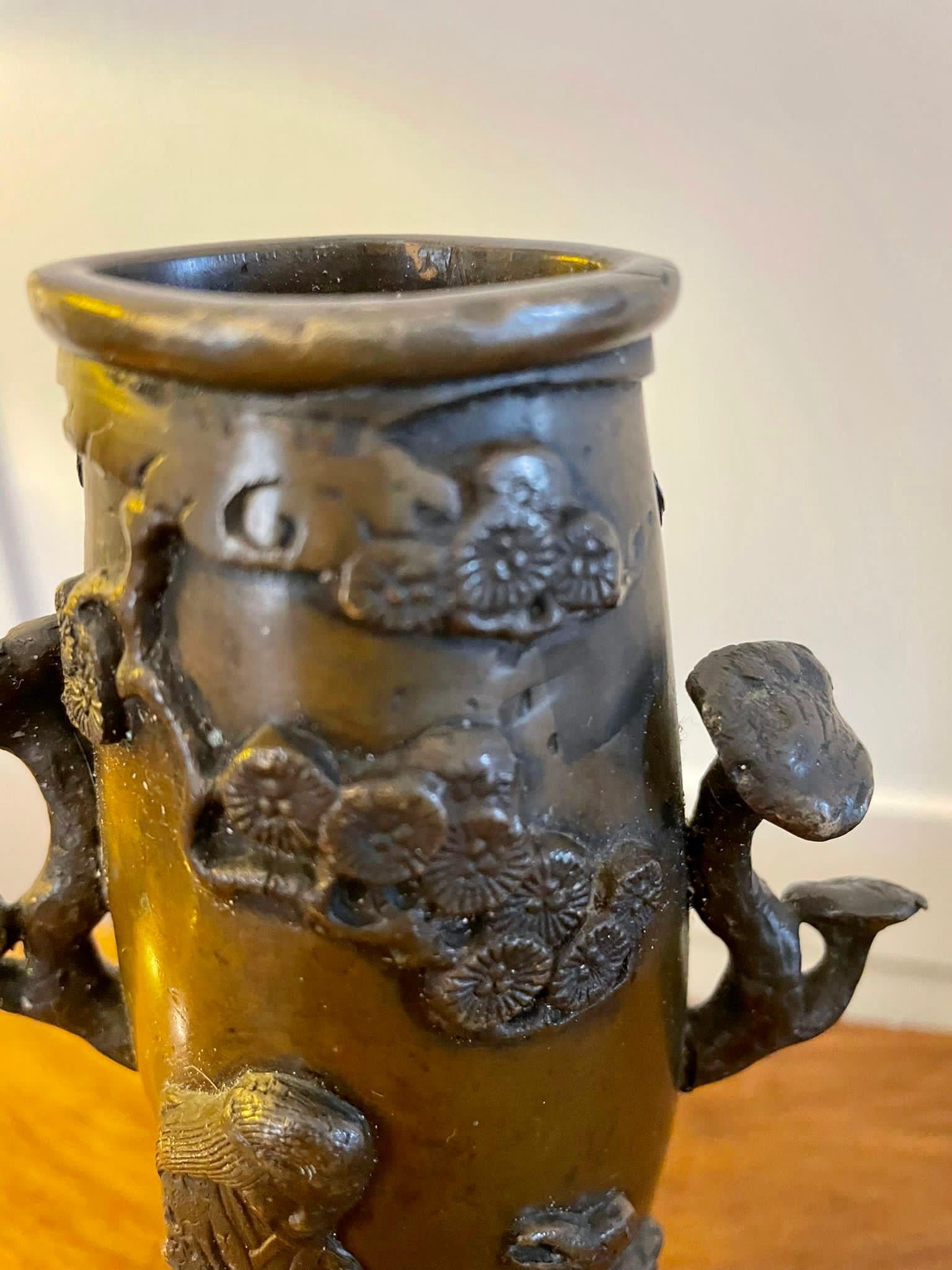 Quality Antique Chinese Bronze Vase In Good Condition For Sale In Suffolk, GB