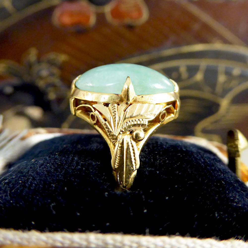 Women's or Men's Quality Antique Detailed 22 Carat Yellow Gold Jade Ring