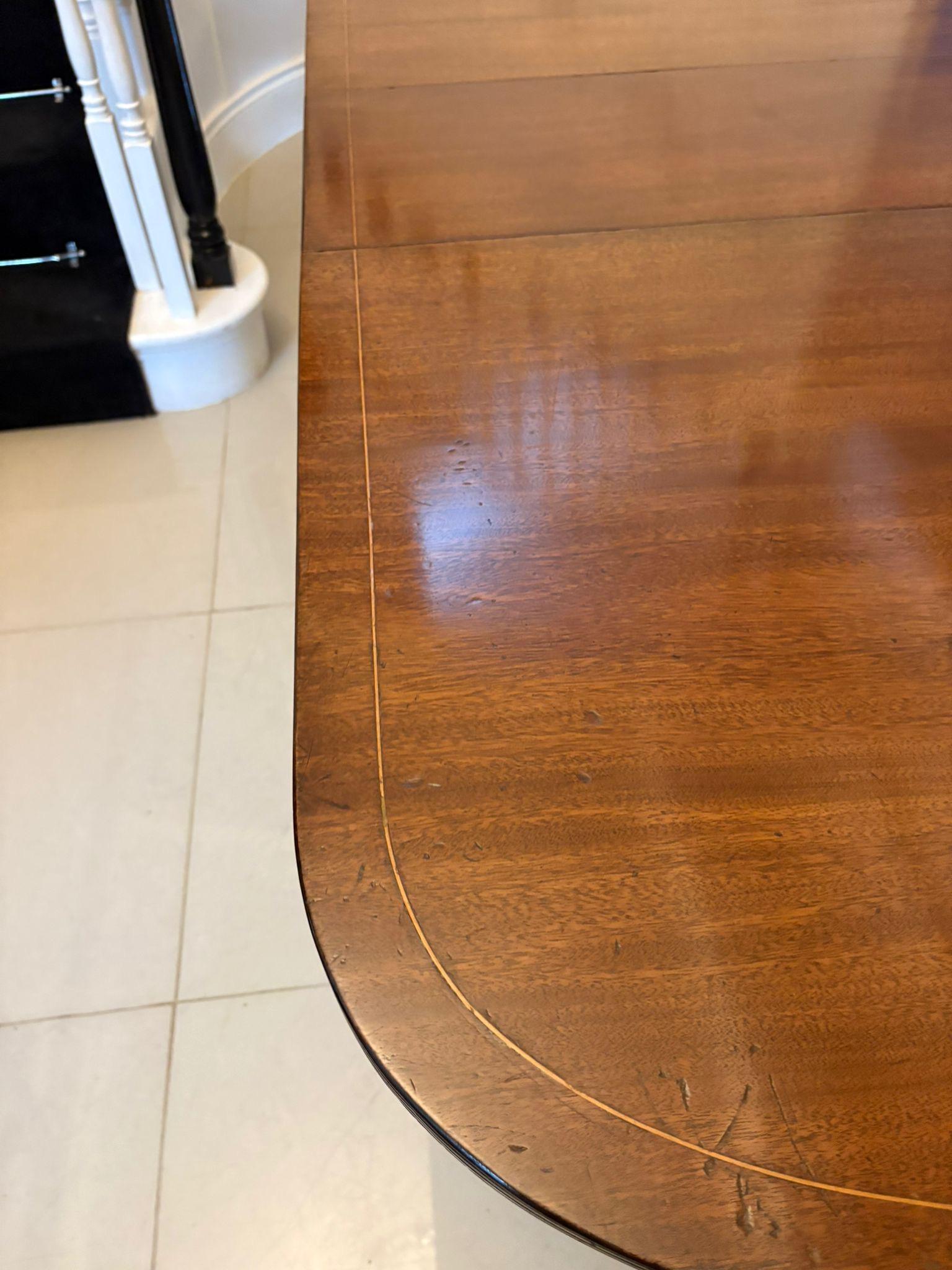 Quality Antique Edwardian 12 Seater Triple-Pedestal Dining Table For Sale 7