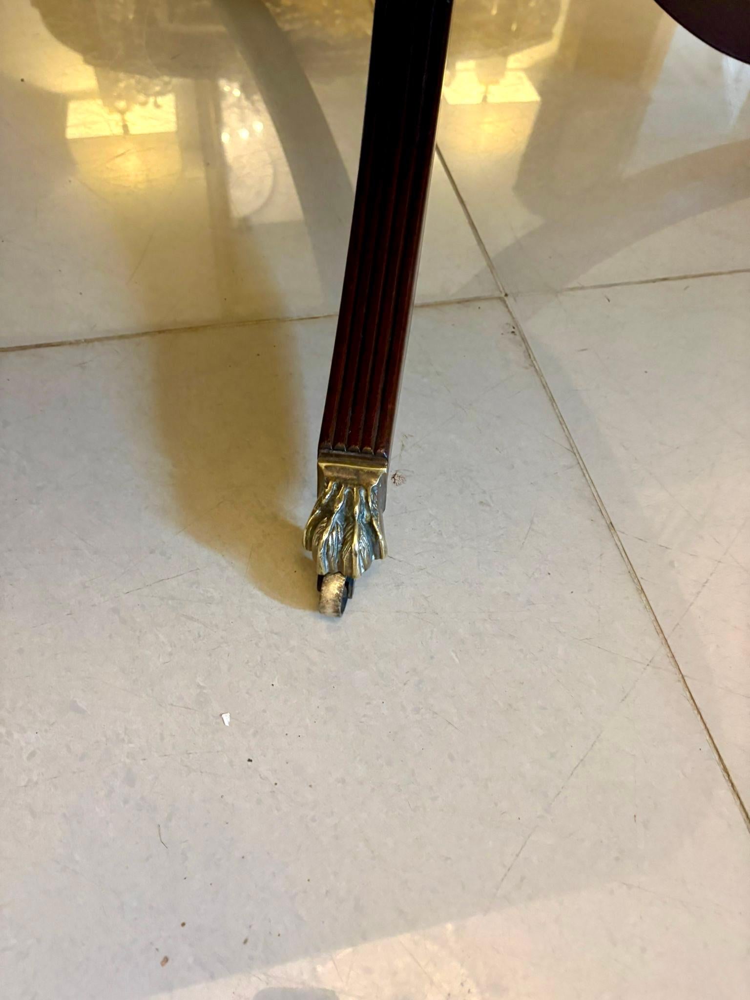 Quality Antique Edwardian 12 Seater Triple-Pedestal Dining Table For Sale 10