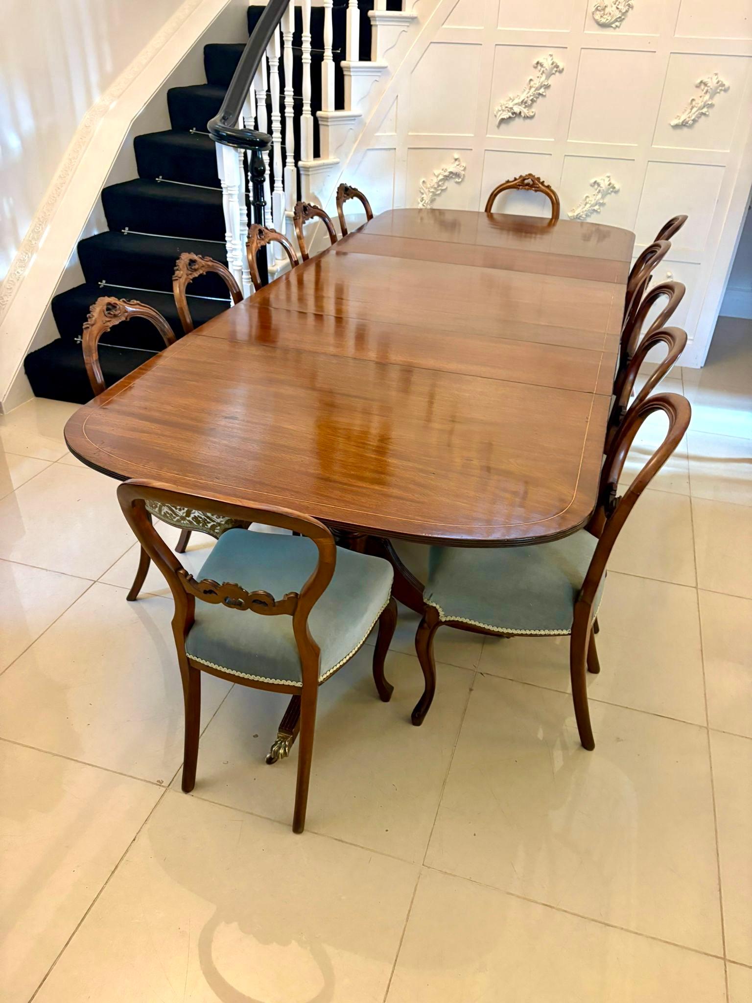 English Quality Antique Edwardian 12 Seater Triple-Pedestal Dining Table For Sale