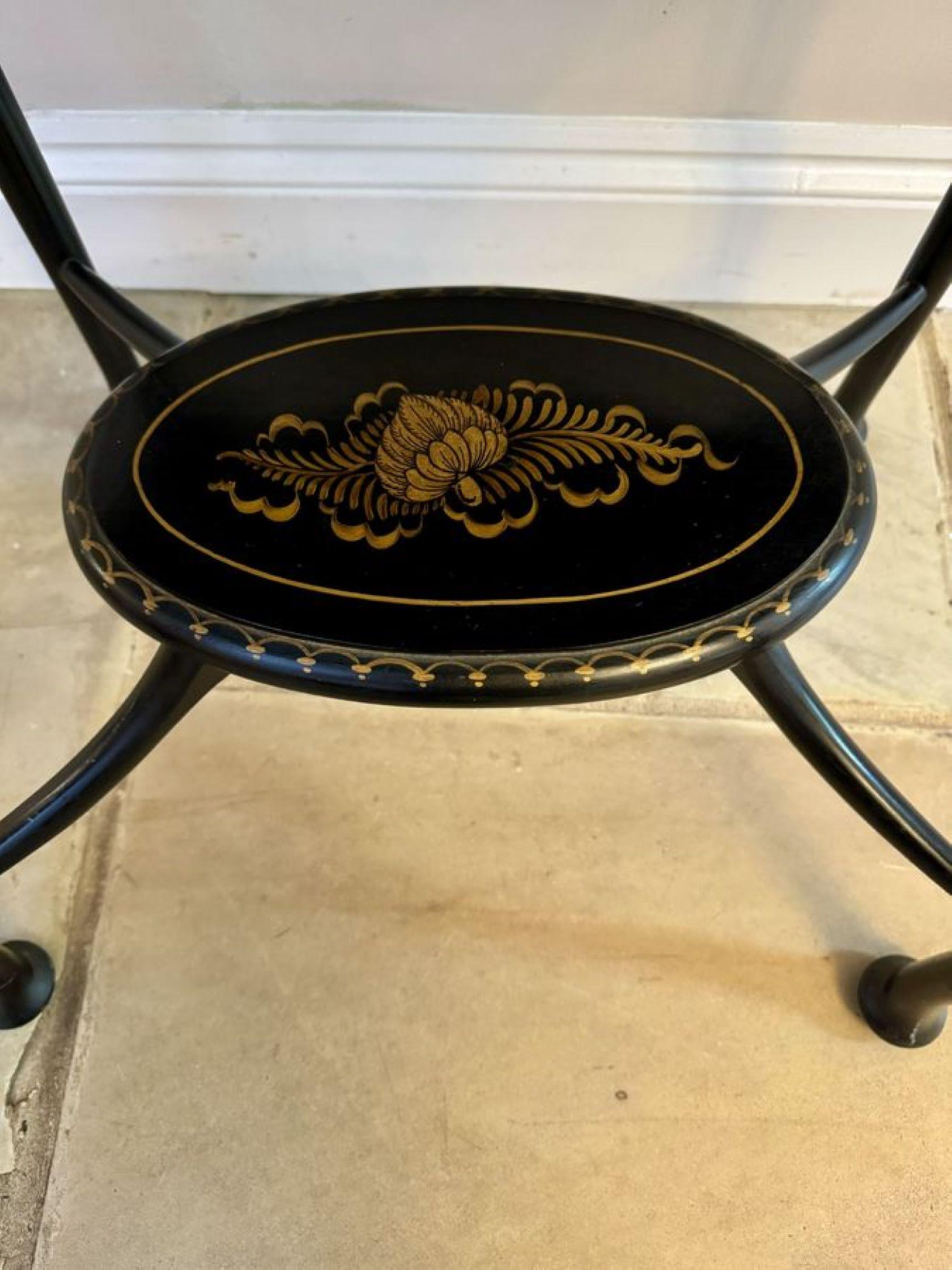 Édouardien Table lampe édouardienne ancienne décorée de chinoiserie de qualité en vente