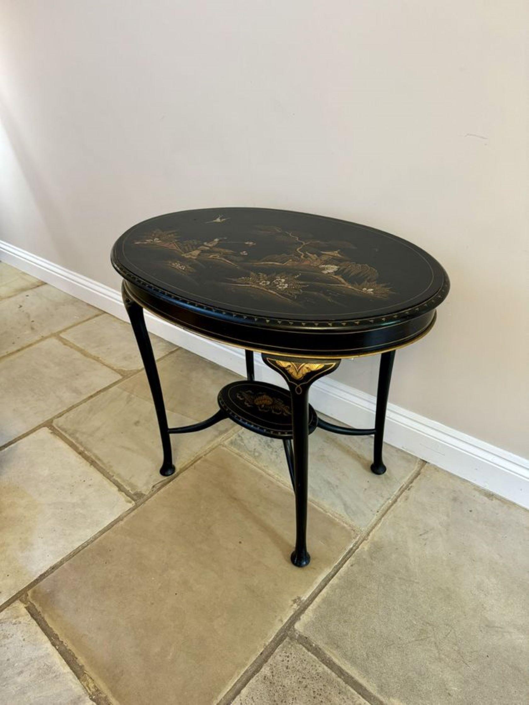Bois Table lampe édouardienne ancienne décorée de chinoiserie de qualité en vente