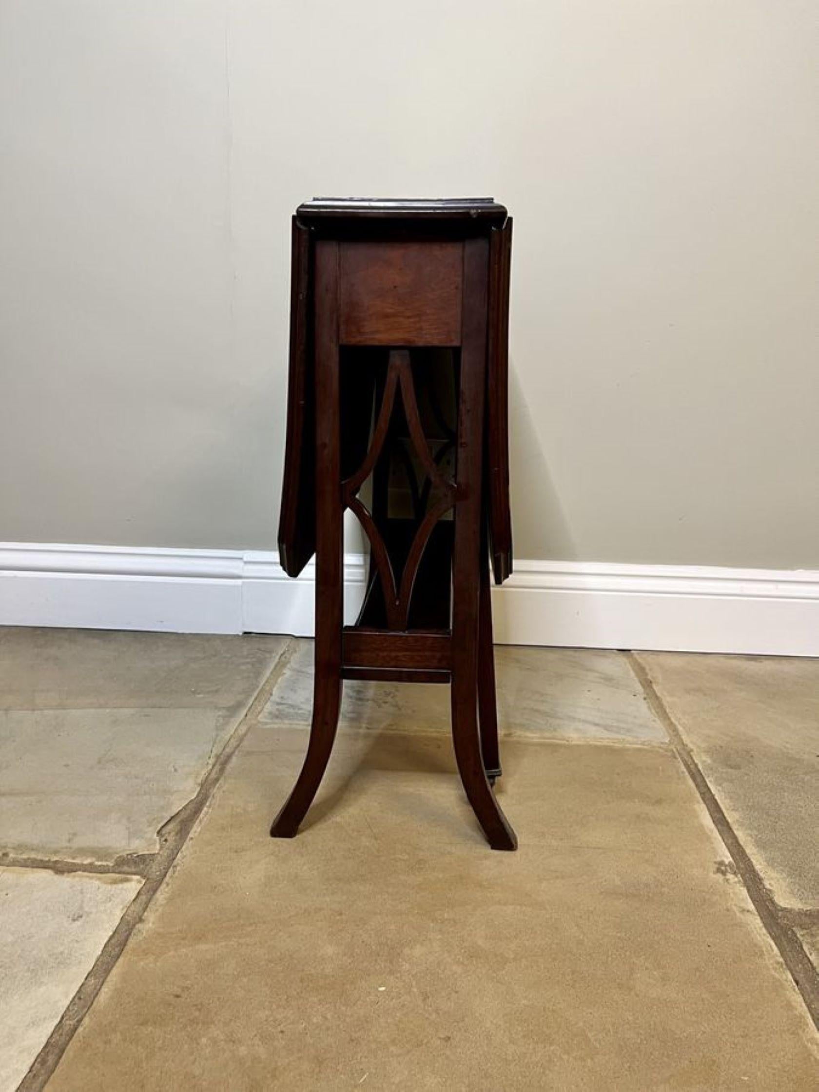 Quality antique Edwardian inlaid mahogany Sutherland table  For Sale 3