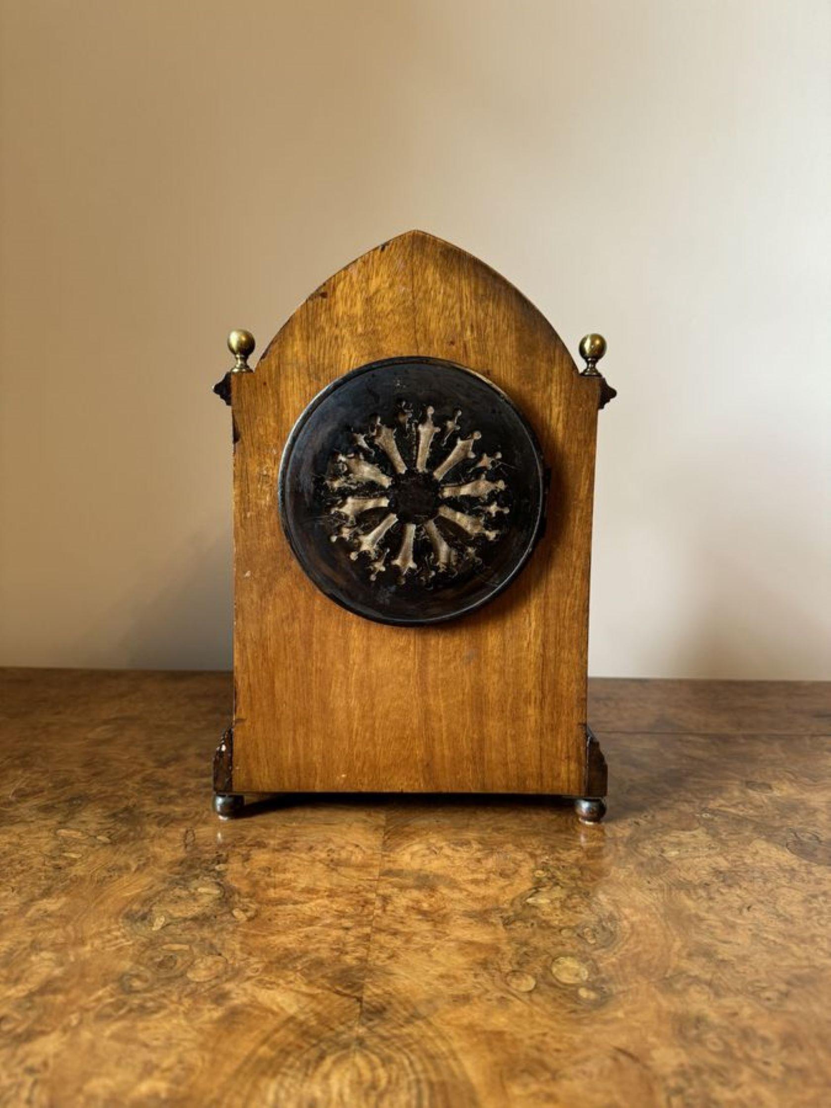 Hochwertige antike edwardianische Mahagoni-Uhr mit Intarsien  (Edwardian) im Angebot
