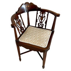Silla esquinera antigua eduardiana de caoba con incrustaciones de calidad