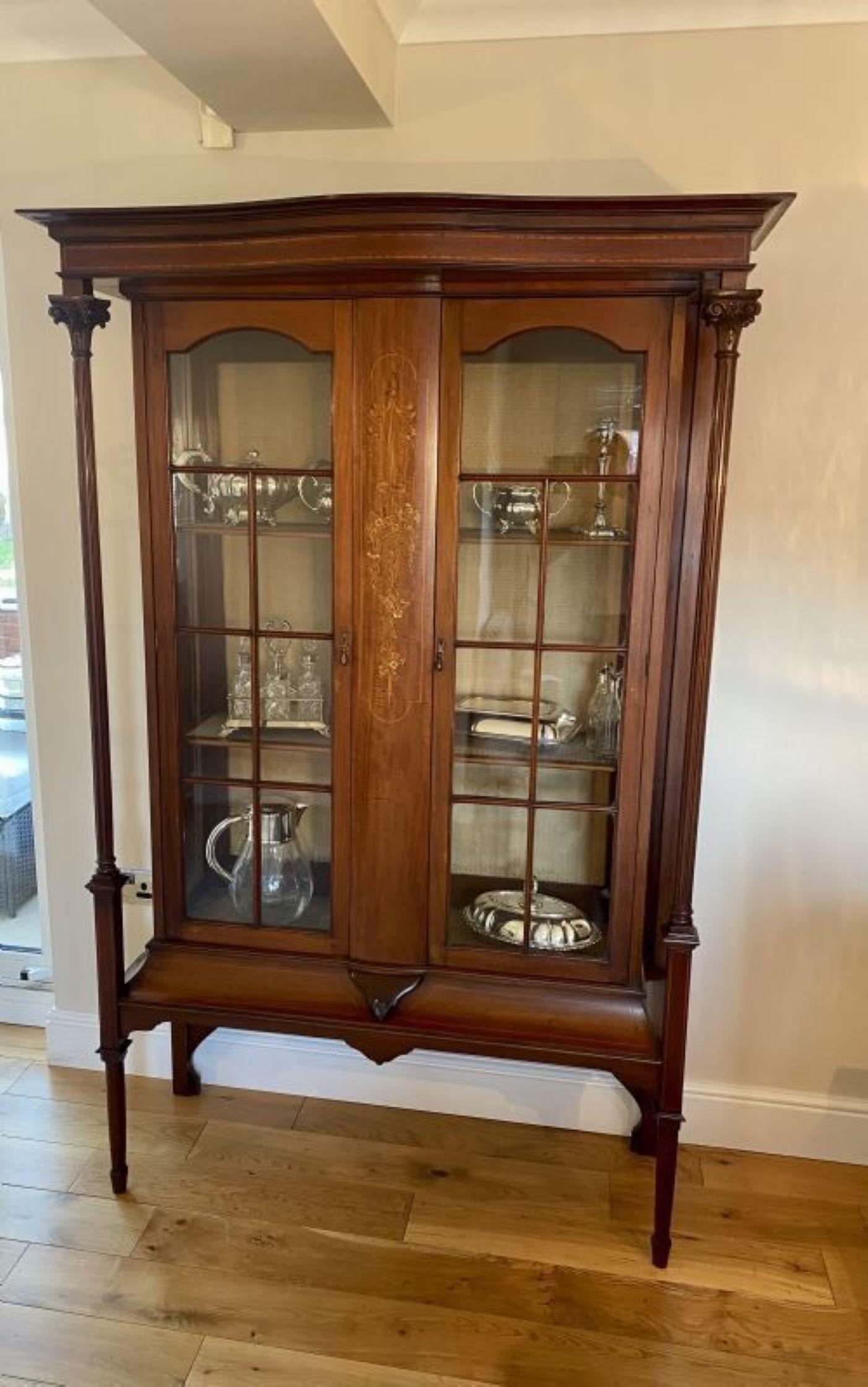 Quality antique Edwardian mahogany inlaid display cabinet In Good Condition For Sale In Ipswich, GB