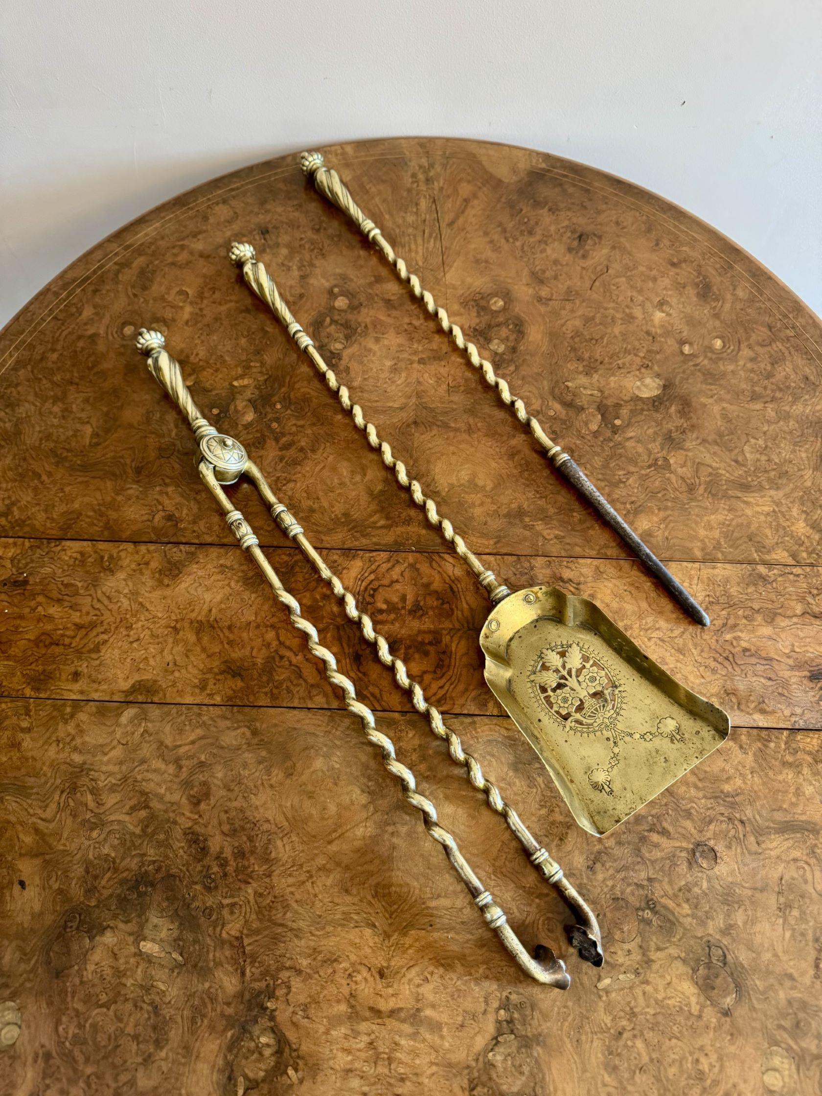 20th Century Quality antique Edwardian set of brass fire irons For Sale