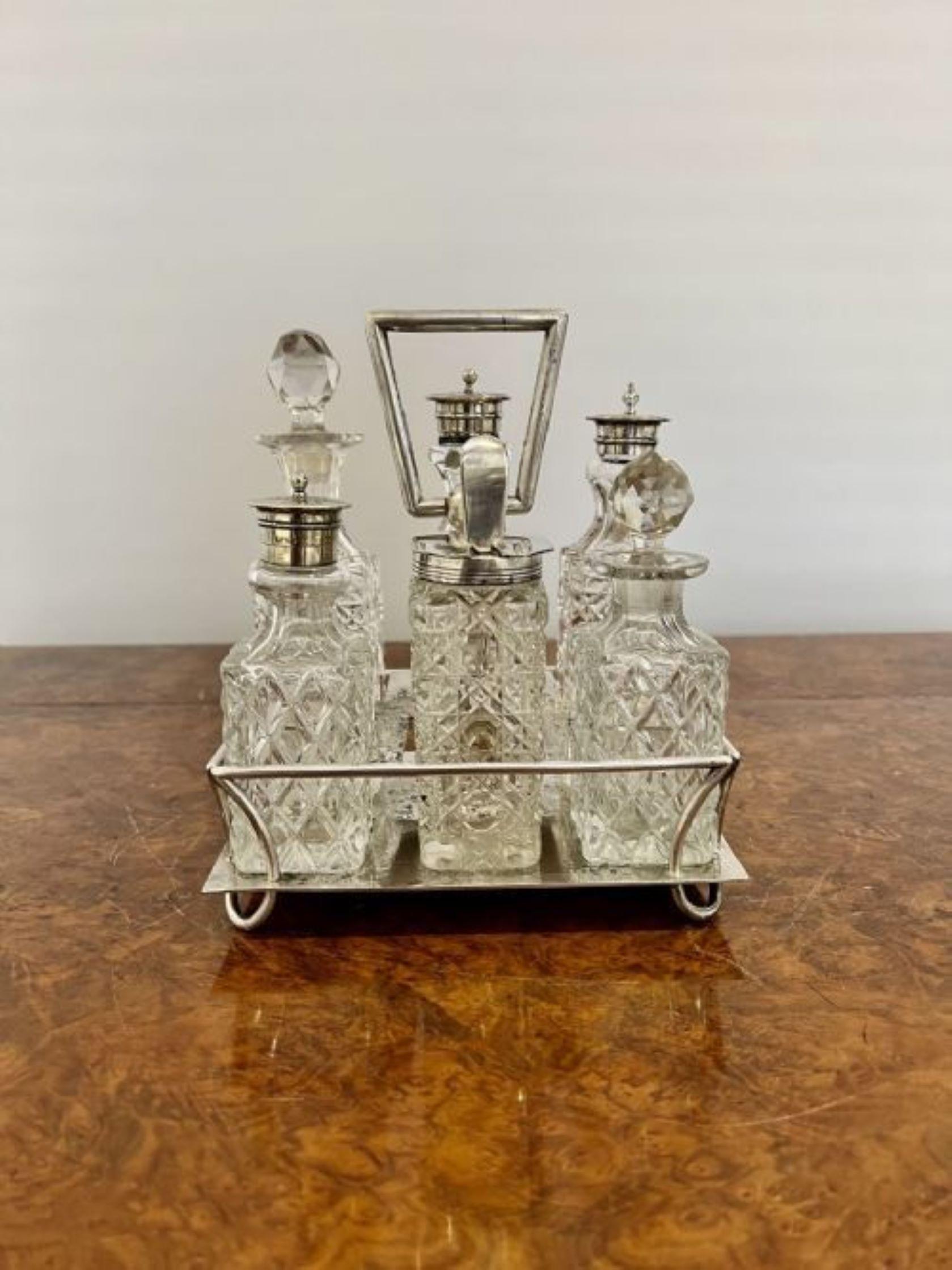 Quality antique Edwardian silver plated cruet set In Good Condition For Sale In Ipswich, GB